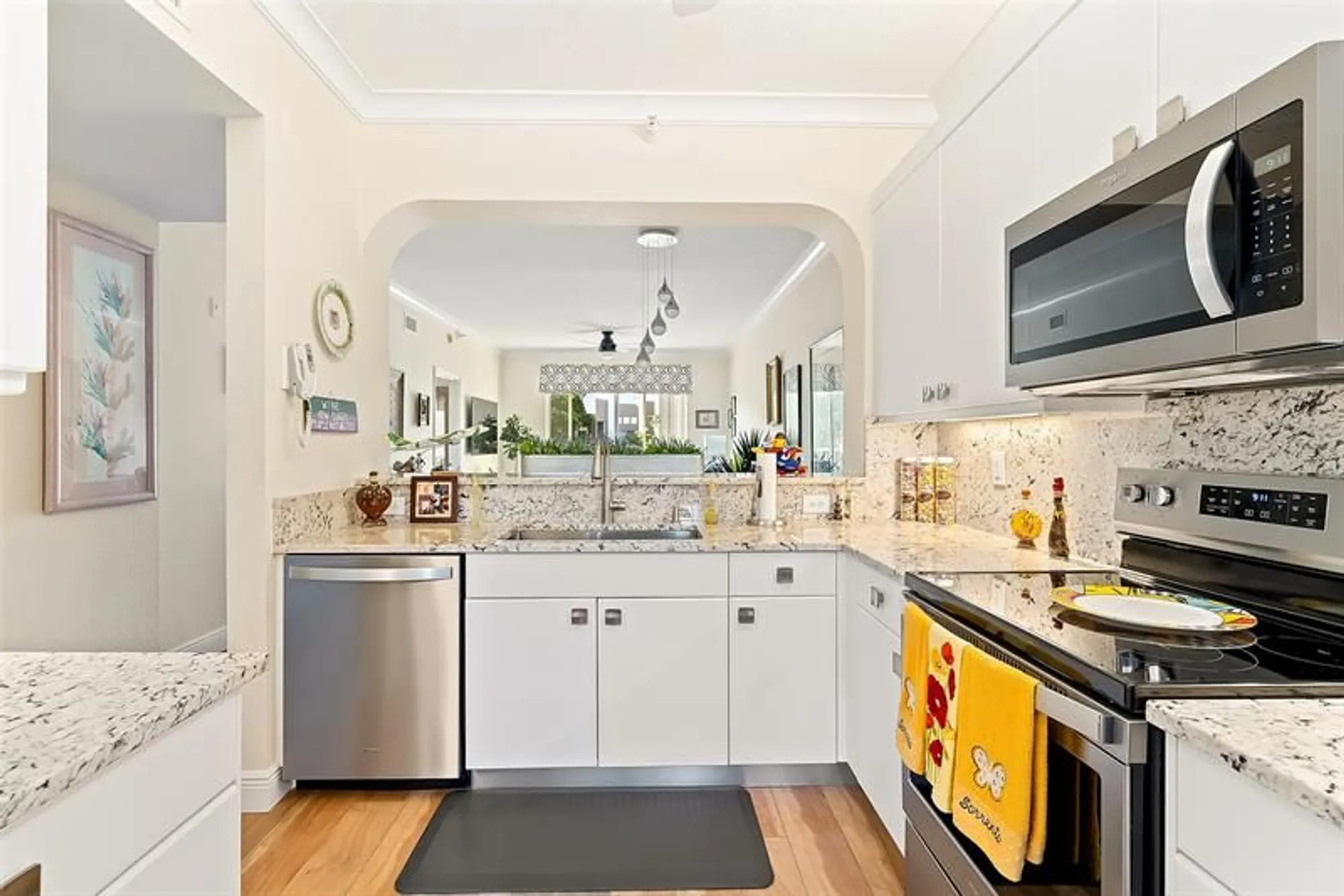 Property Slideshow image 9 of 37 | 7635 southampton ter 402, Tamarac, FL, 33321