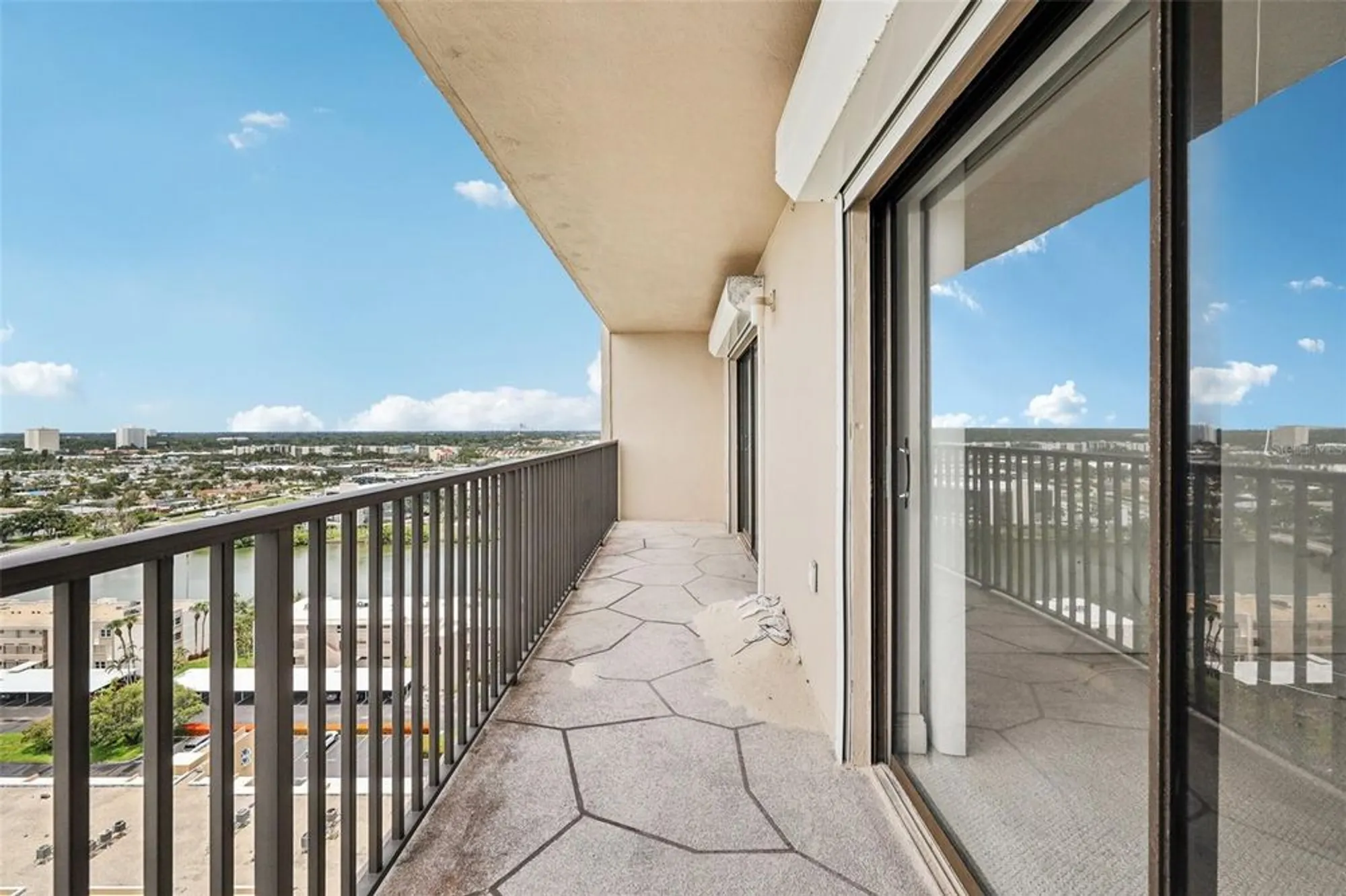 Property Slideshow image 19 of 29 | 7300 sun island dr 1602, South Pasadena, FL, 33707