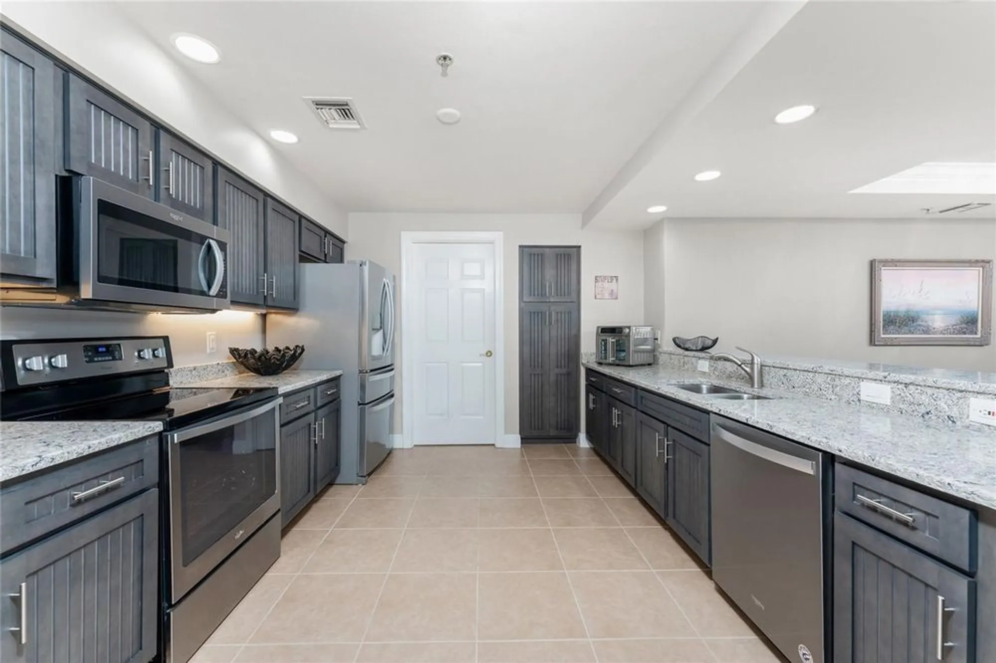 Property Slideshow image 5 of 48 | 3313 sunset key cir 107, Punta Gorda, FL, 33955
