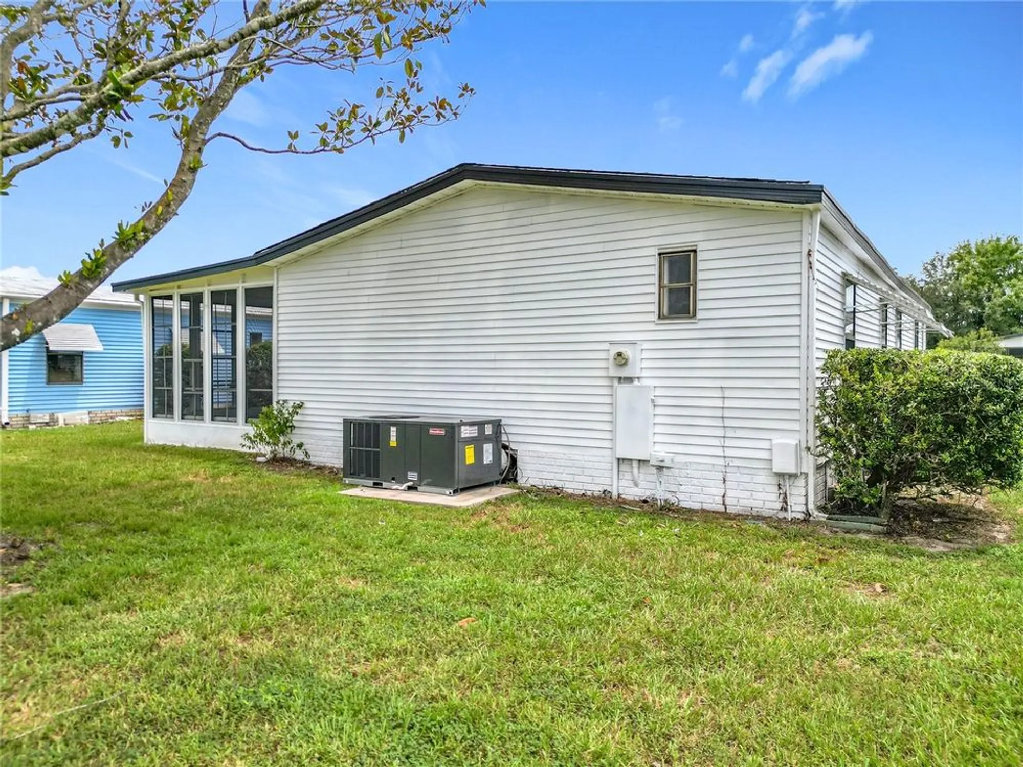 Property Slideshow image 29 of 30 | 143 westwood dr, Leesburg, FL, 34748