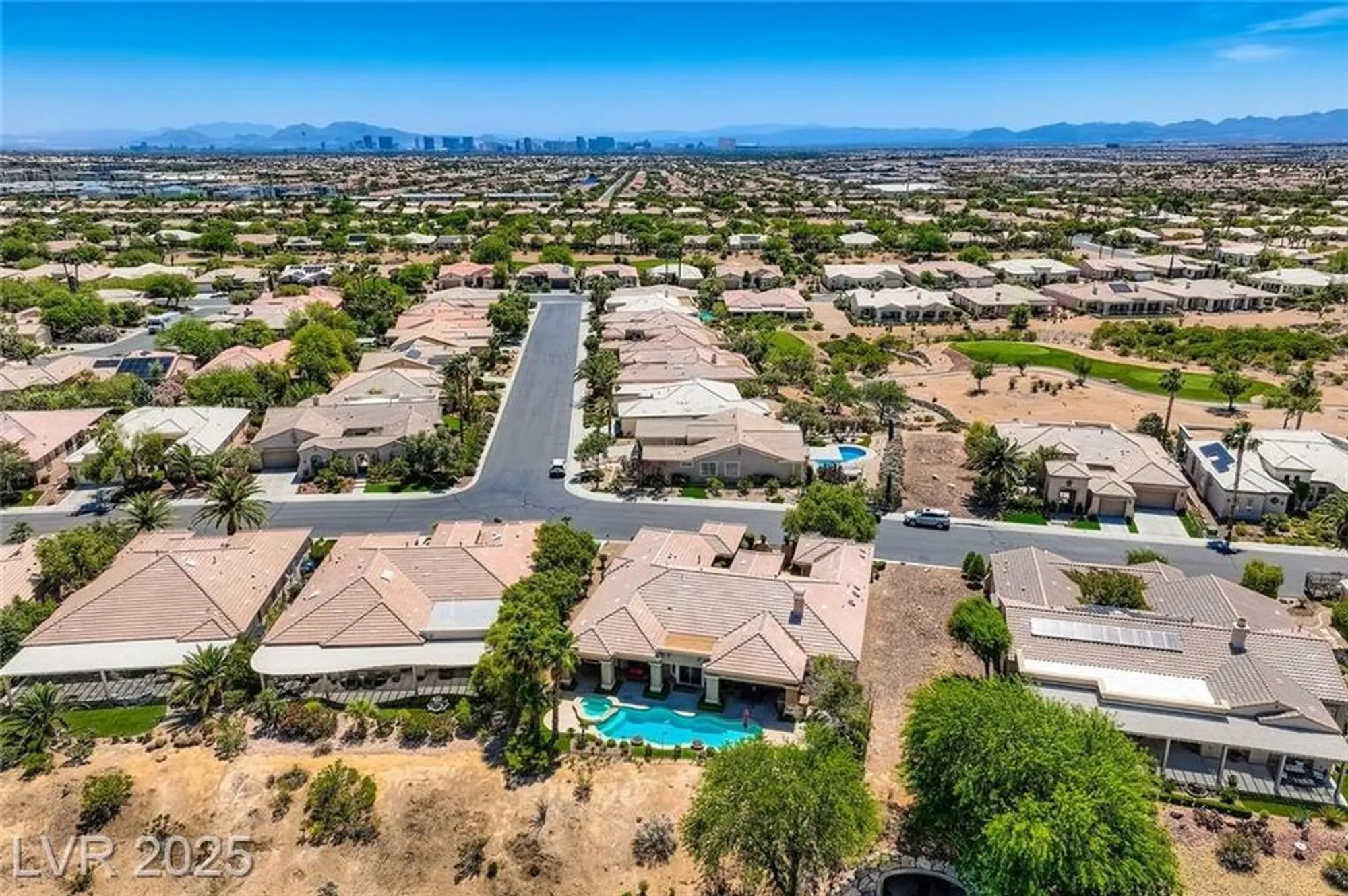 Property Slideshow image 61 of 72 | 4719 riva de romanza st, Las Vegas, NV, 89135