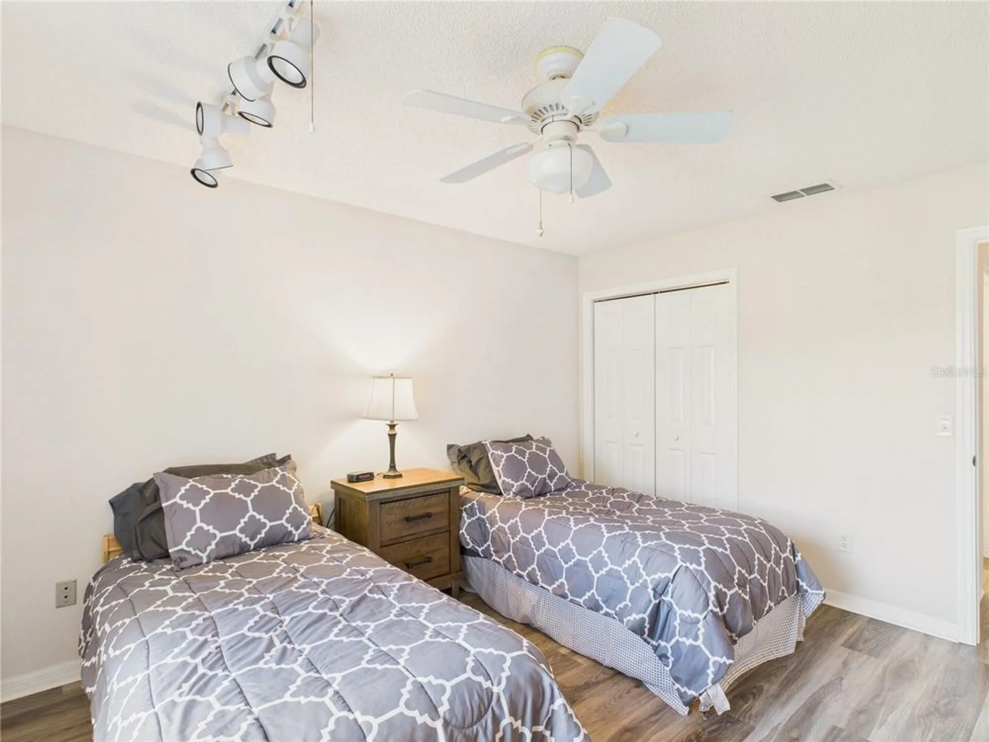 Property Slideshow image 16 of 19 | 2517 privada dr, The Villages, FL, 32162