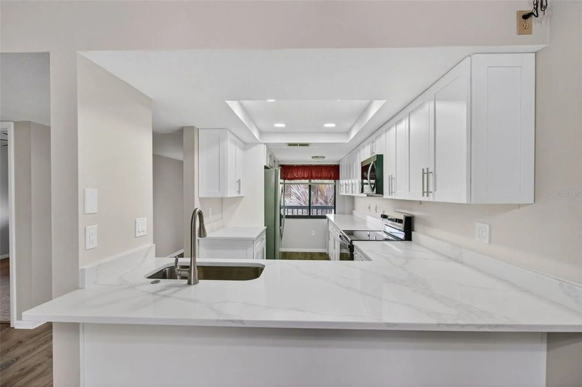 Property Slideshow image 5 of 37 | 1933 golfview dr # 1933, Tarpon Springs, FL, 34689