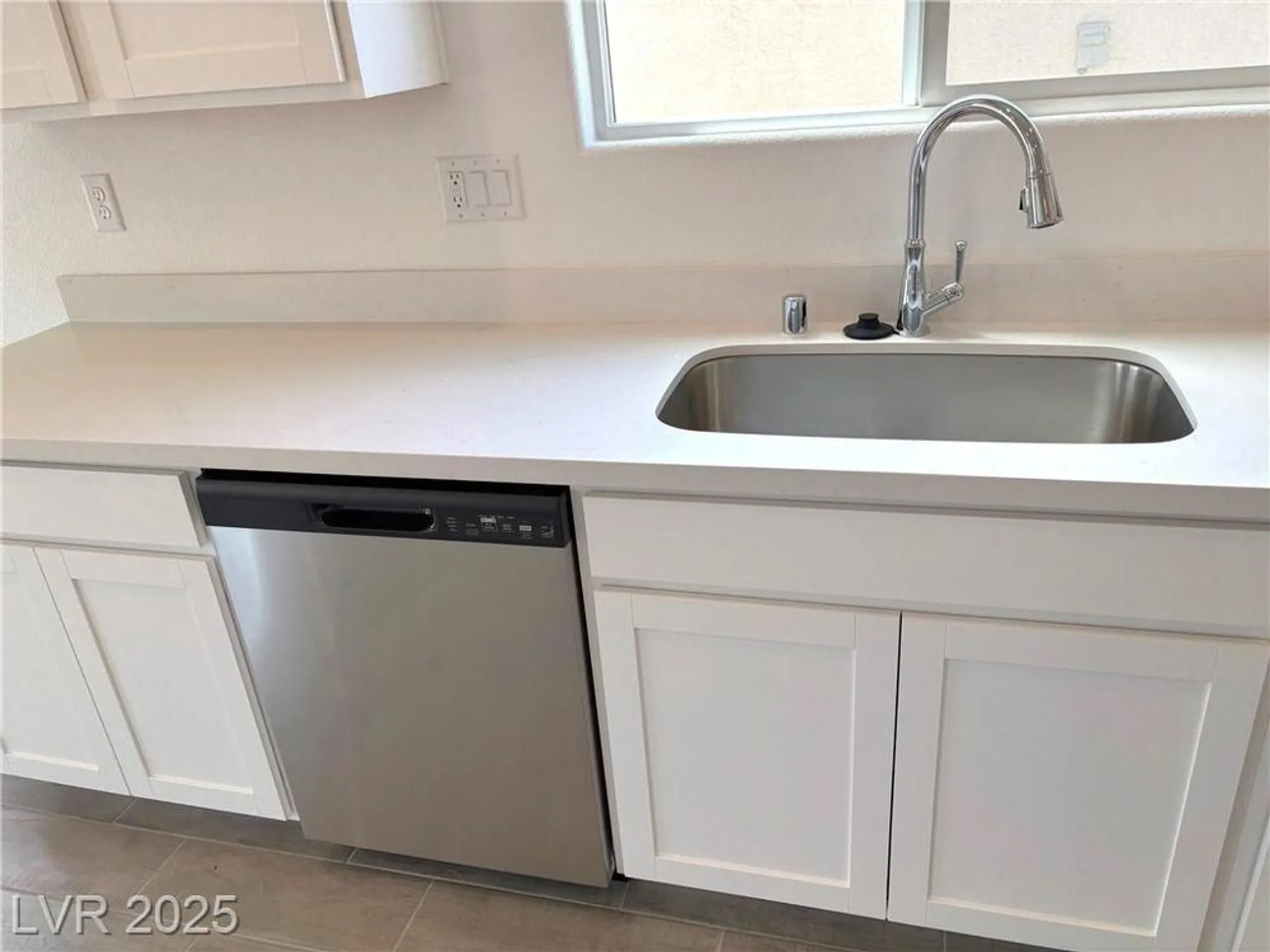 Property Slideshow image 15 of 28 | 5753 e badlands ln, Pahrump, NV, 89061