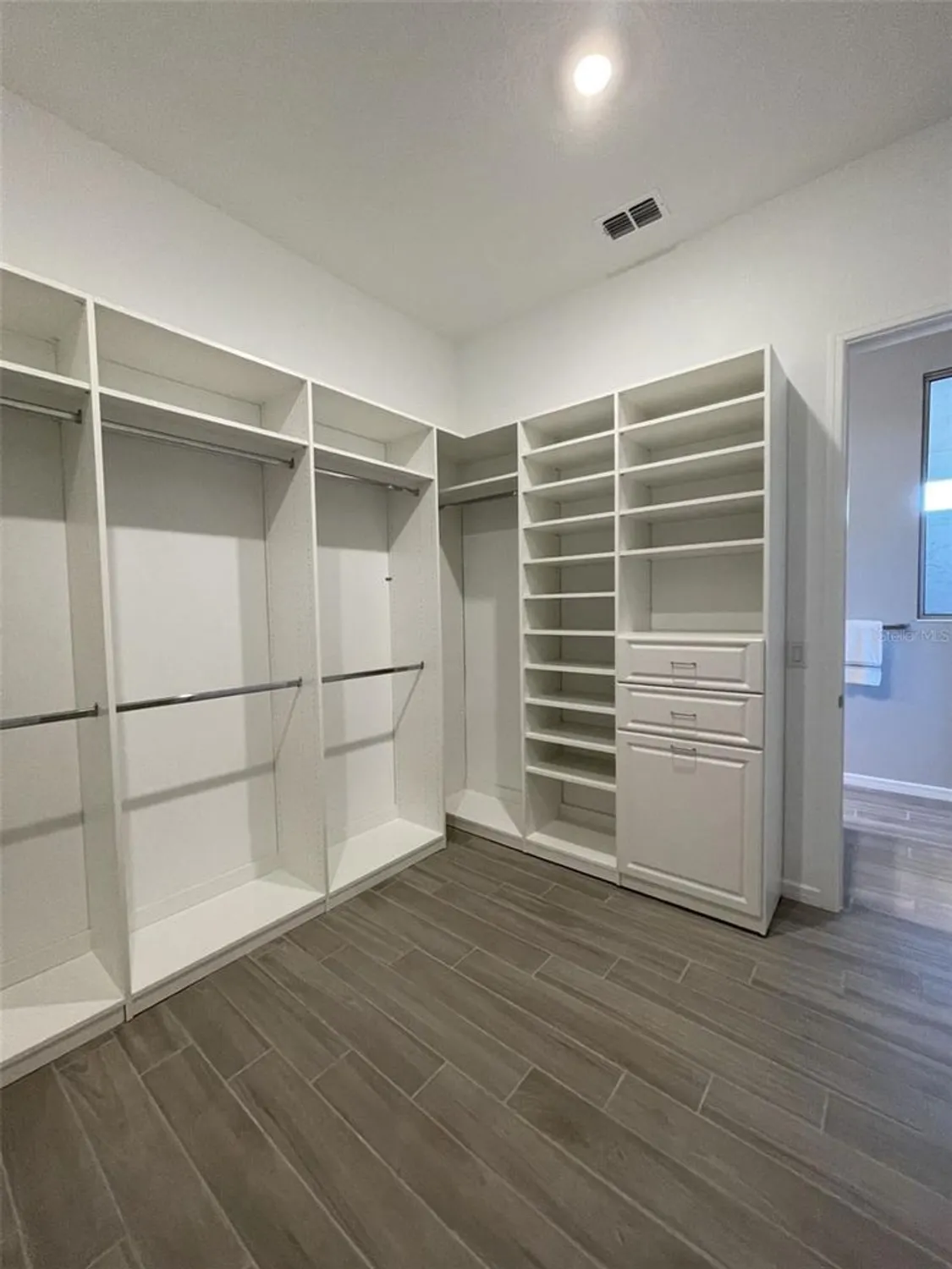 Property Slideshow image 30 of 48 | 9018 sunray cv, Parrish, FL, 34219