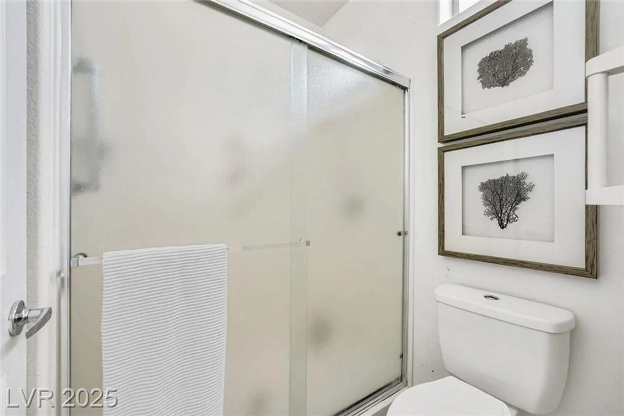 Property Slideshow image 15 of 21 | 2820 faiss dr, Las Vegas, NV, 89134