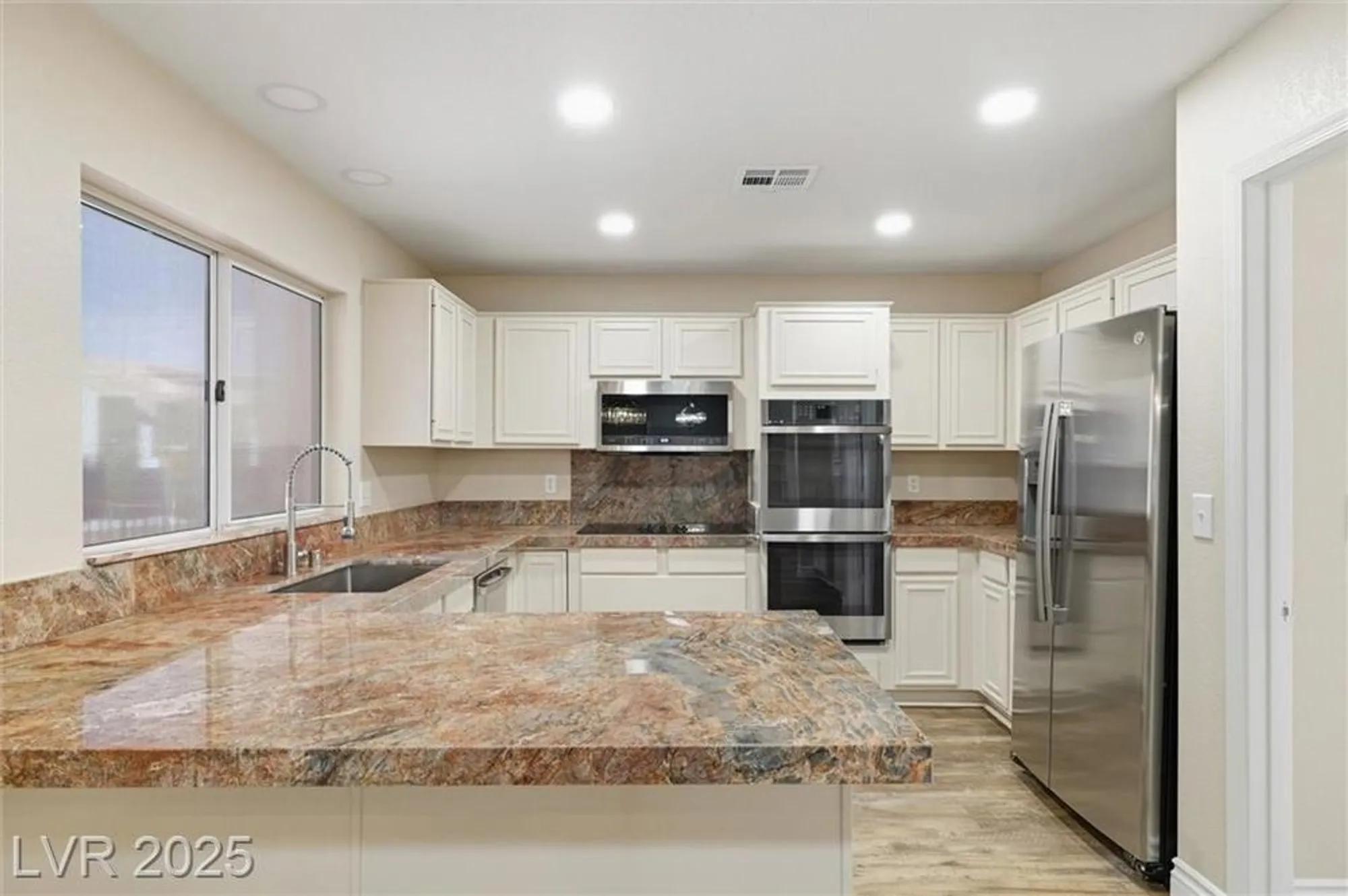 Property Slideshow image 33 of 66 | 3001 merimar dr, Las Vegas, NV, 89134