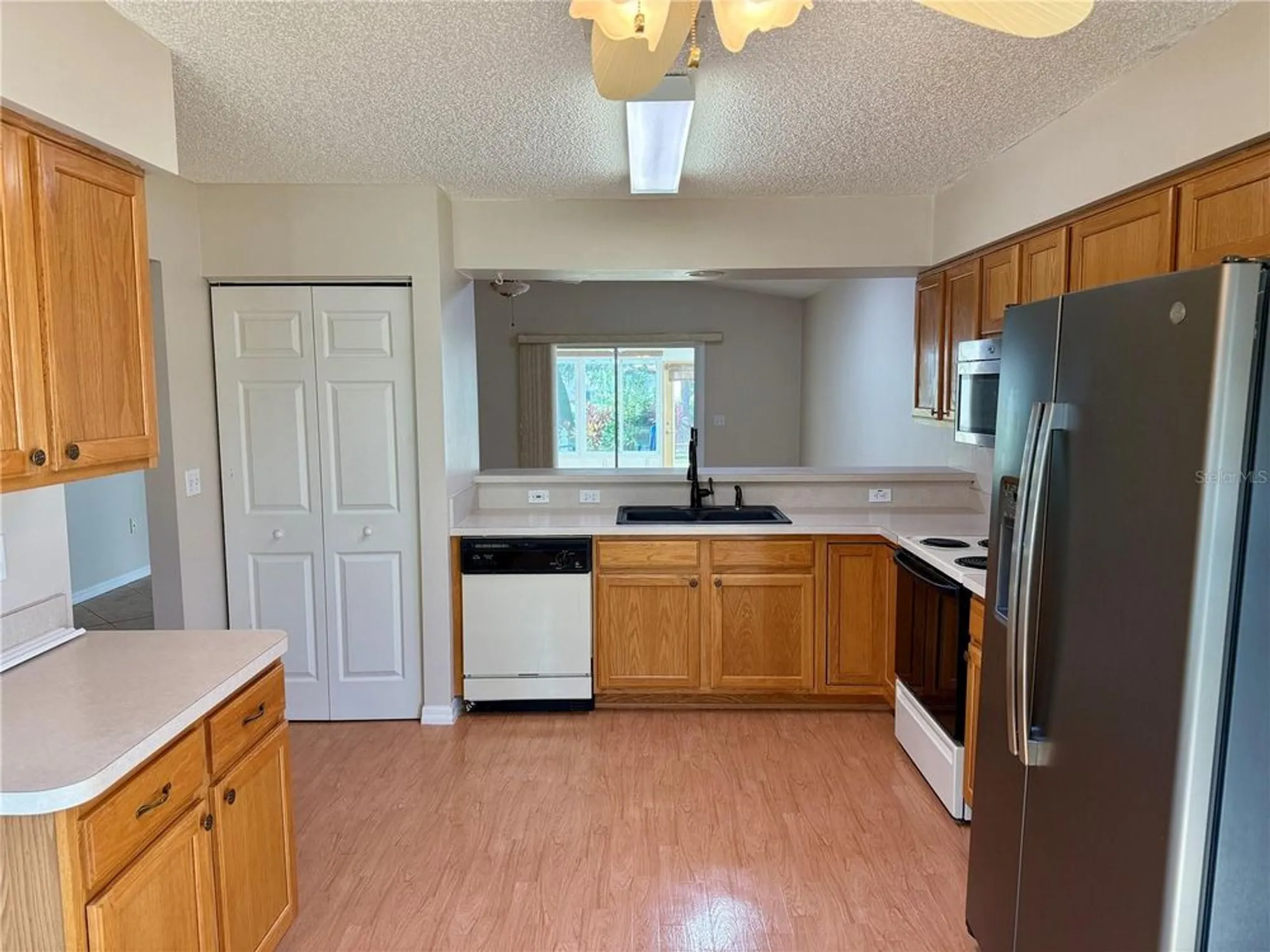 Property Slideshow image 4 of 38 | 409 westwood dr, Leesburg, FL, 34748