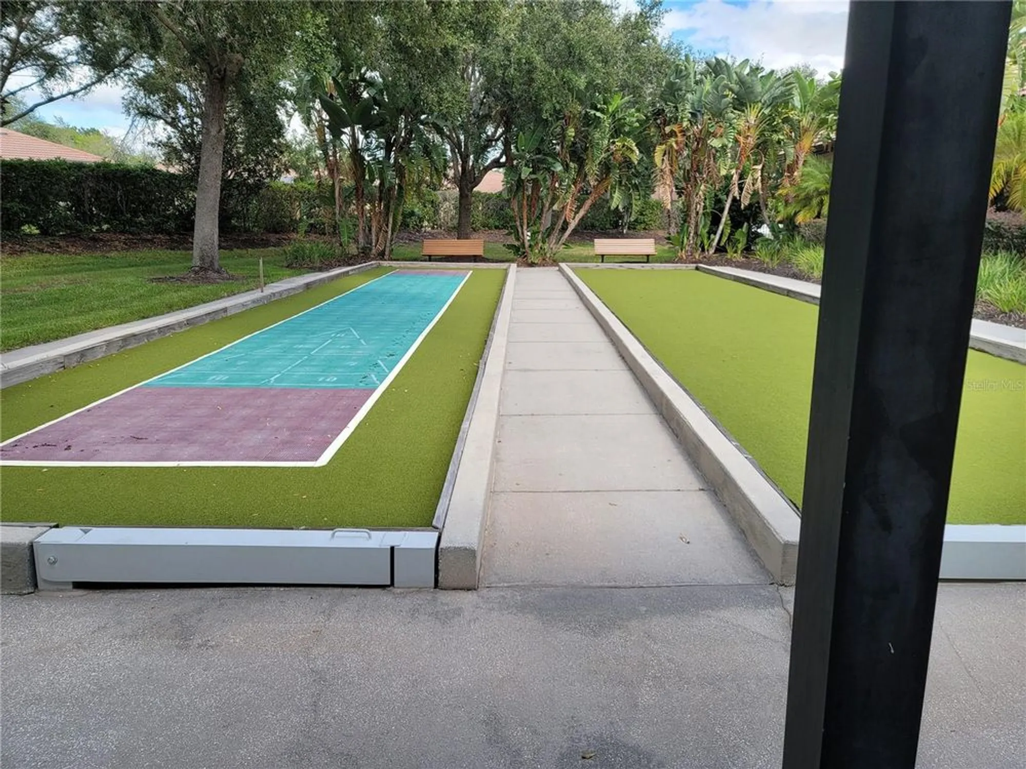 Property Slideshow image 80 of 100 | 303 bluewater falls ct, Apollo Beach, FL, 33572