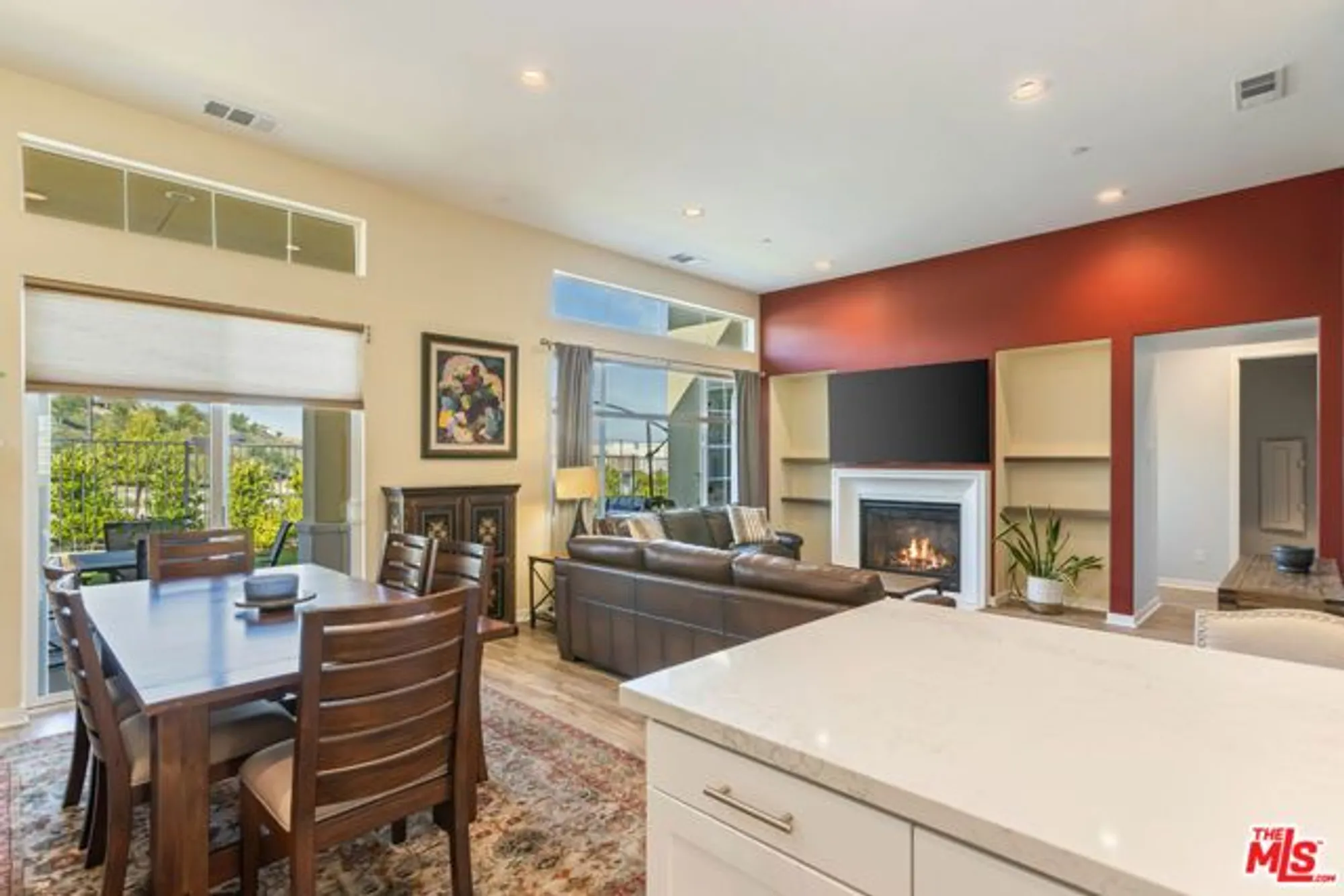 Property Slideshow image 11 of 33 | 25105 citron ln, Canyon Country, CA, 91387