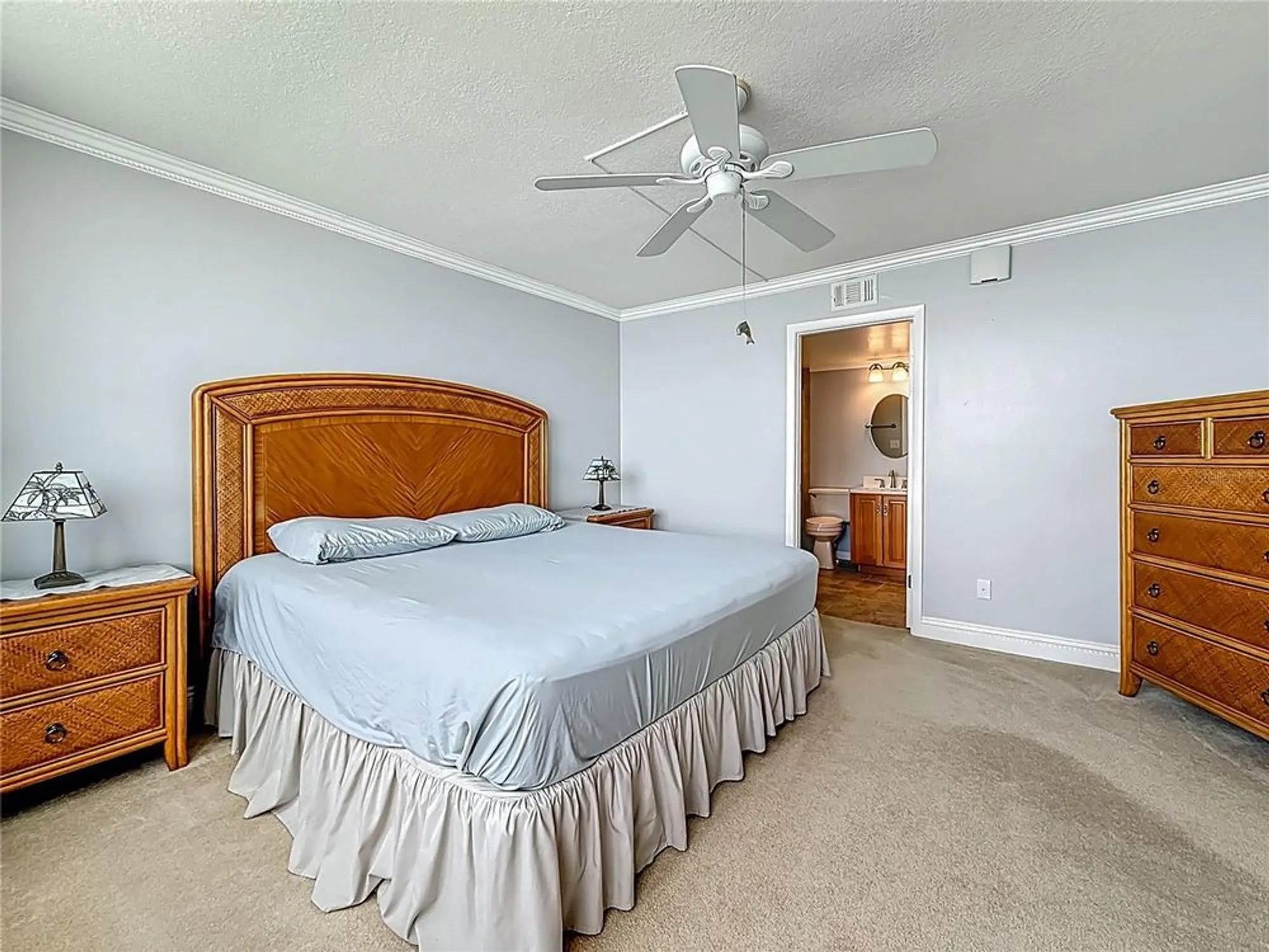 Property Slideshow image 23 of 57 | 7665 sun island dr 206, South Pasadena, FL, 33707