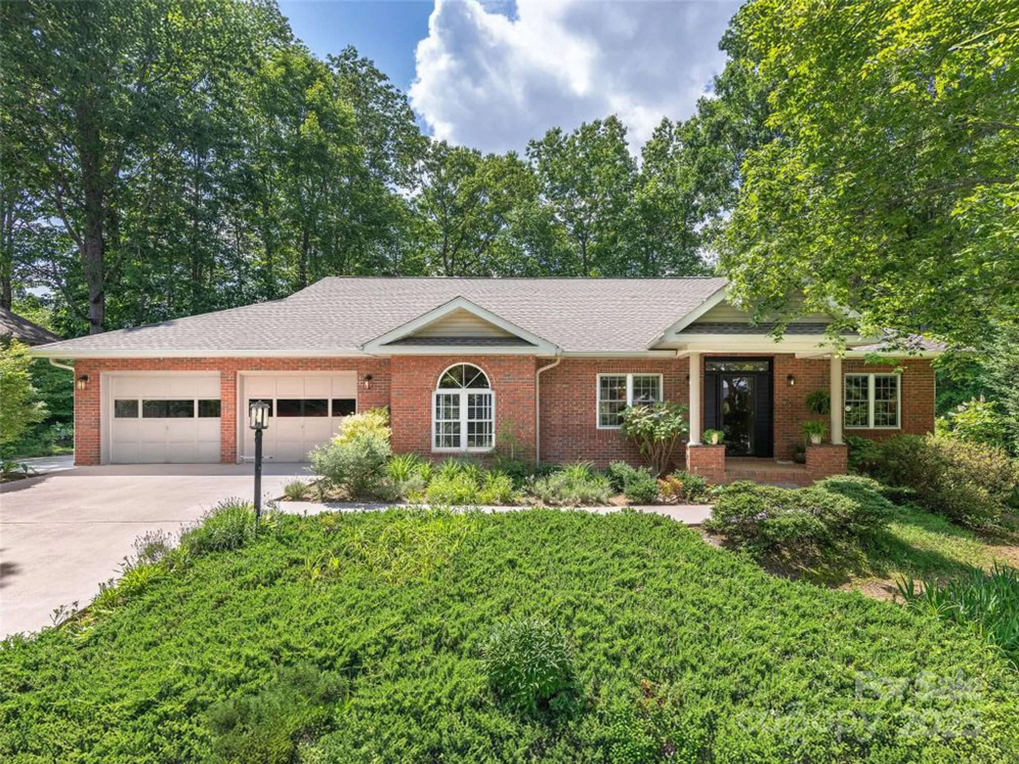 Property Slideshow image 1 of 37 | 306 croydon dr, Hendersonville, NC, 28791