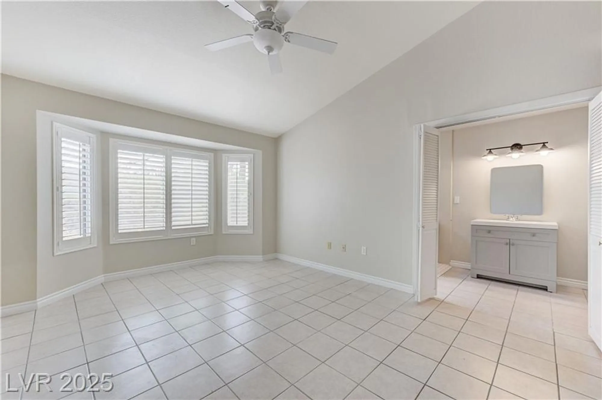 Property Slideshow image 13 of 24 | 8737 smokey dr, Las Vegas, NV, 89134