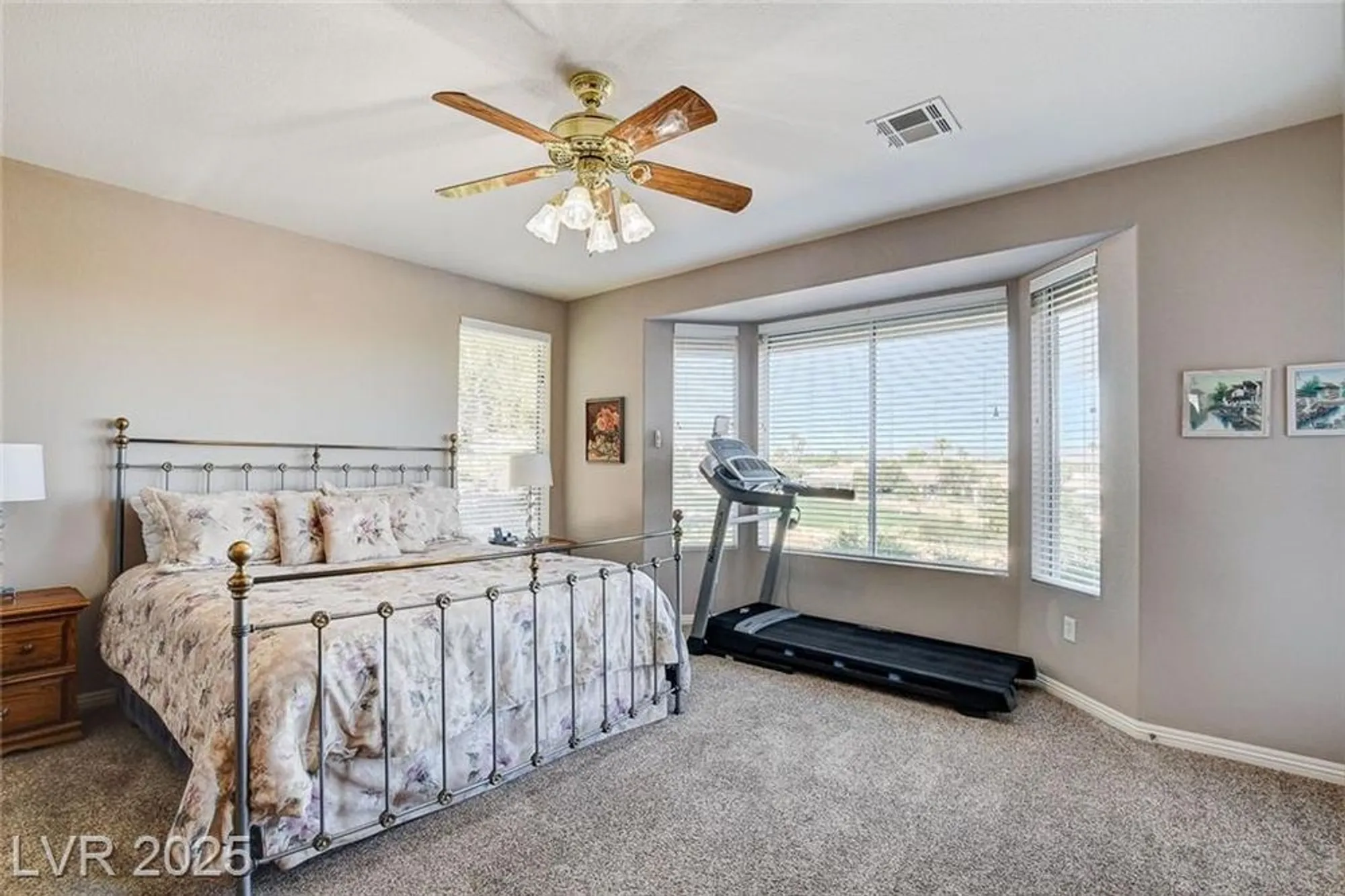 Property Slideshow image 23 of 48 | 10584 abisso dr, Las Vegas, NV, 89135