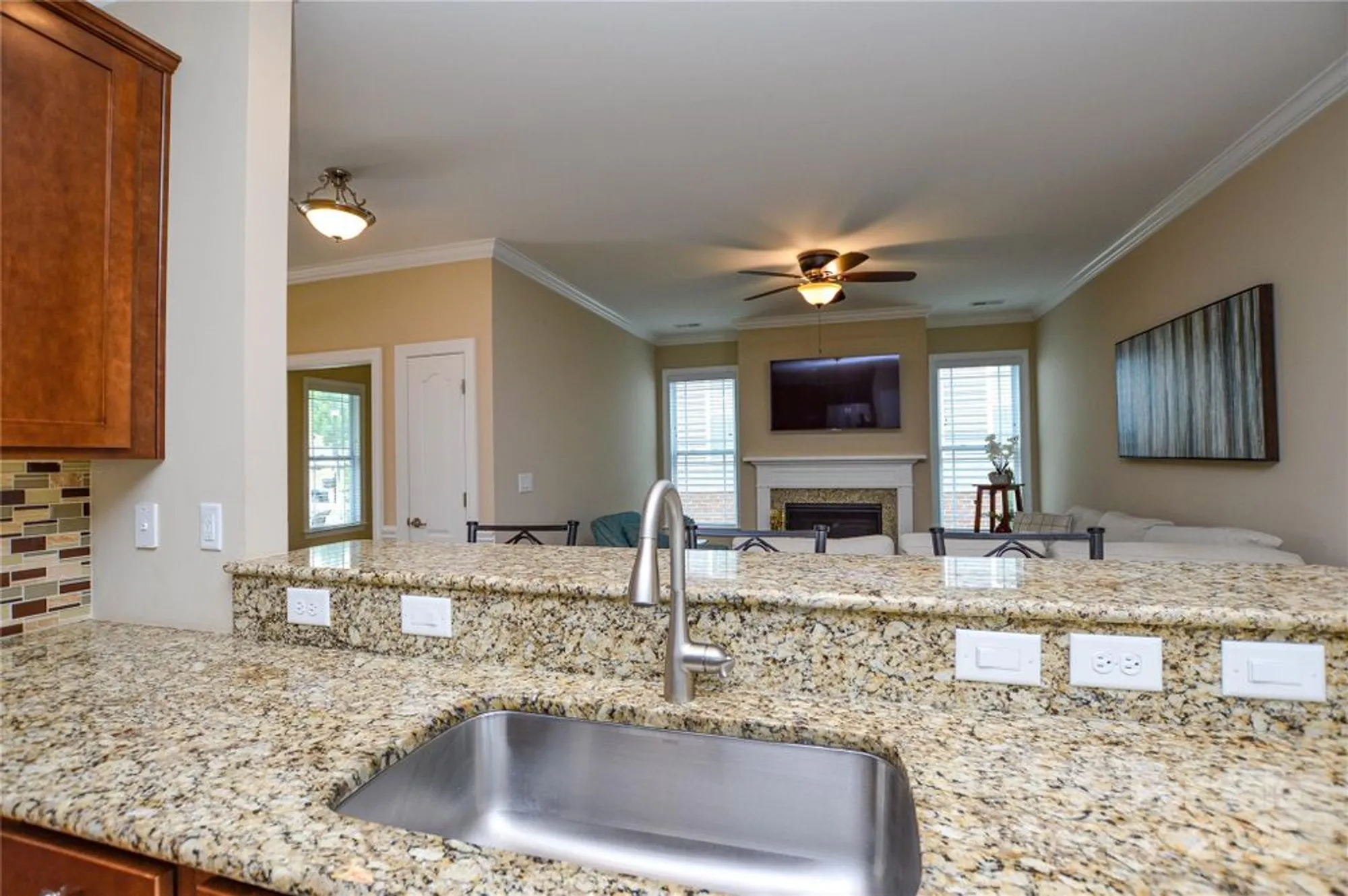 Property Slideshow image 9 of 20 | 11607 meetinghouse dr, Cornelius, NC, 28031