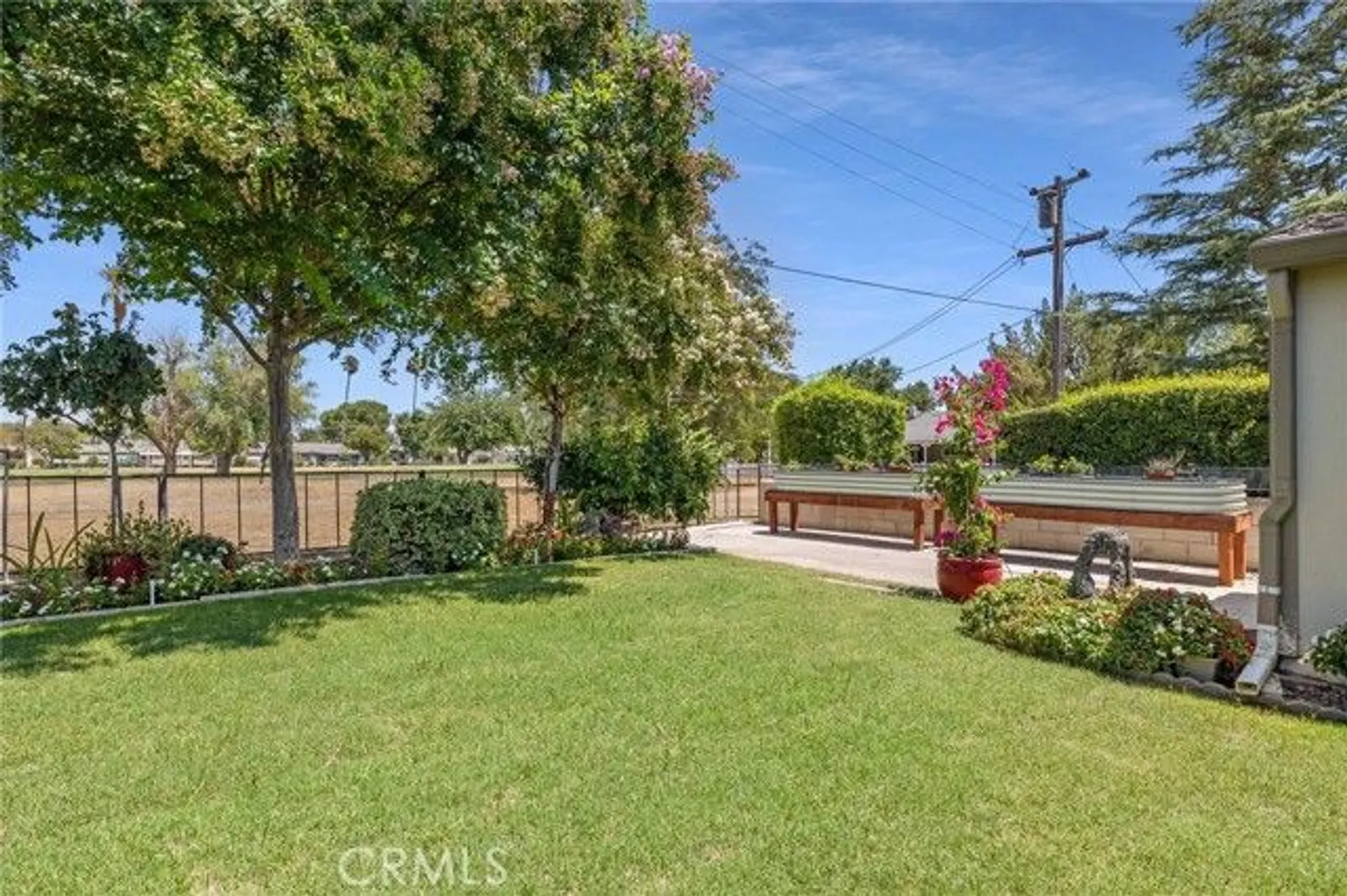 Property Slideshow image 42 of 48 | 704 river oaks dr, Bakersfield, CA, 93309