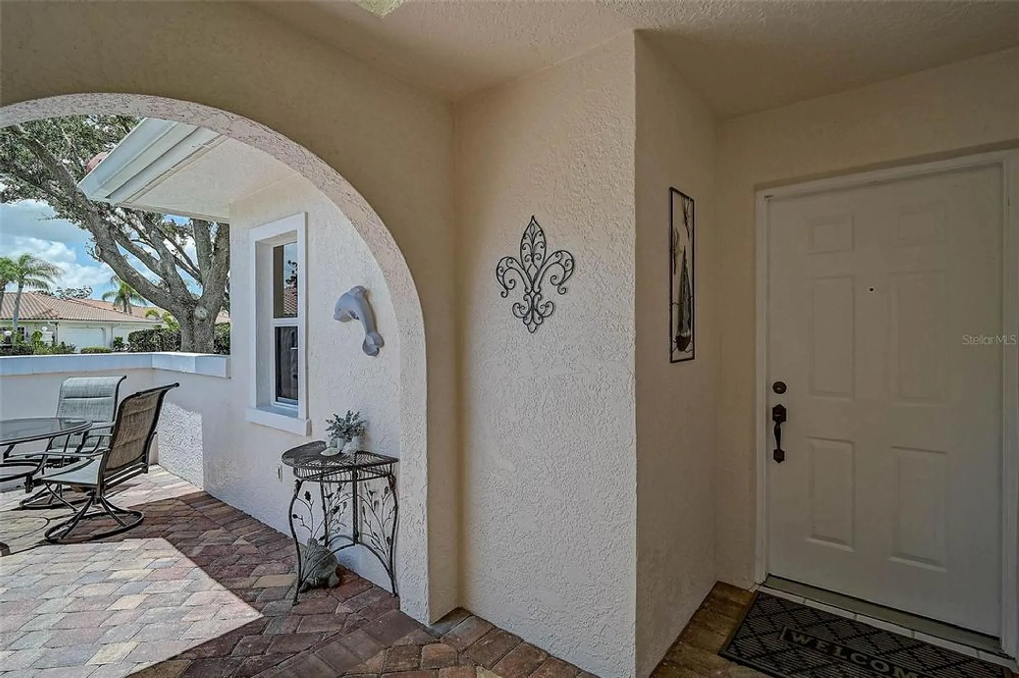 Property Slideshow image 7 of 49 | 7341 golf pointe cir, Sarasota, FL, 34243