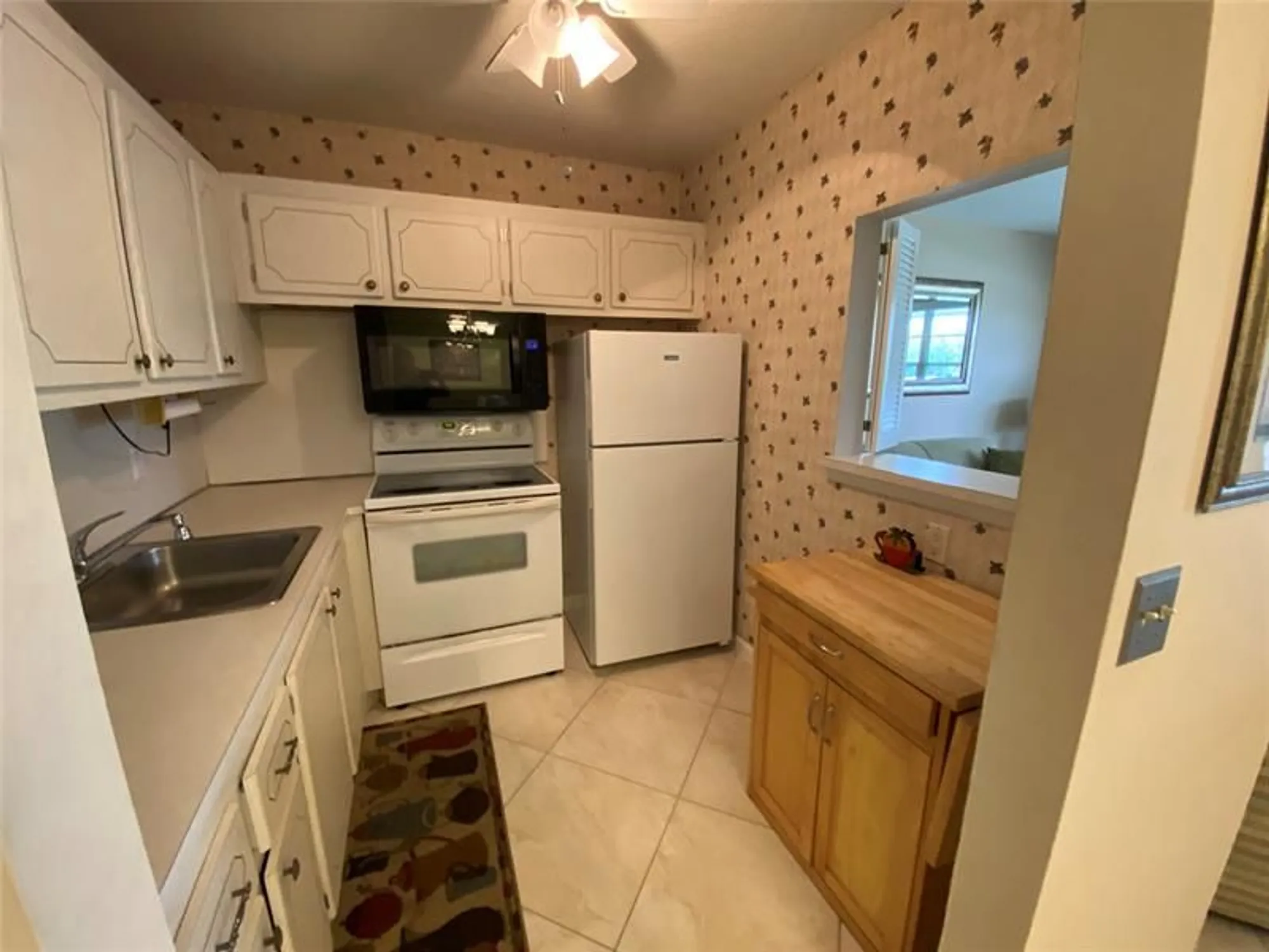 Property Slideshow image 5 of 50 | 278 newport r # 278, Deerfield Beach, FL, 33442