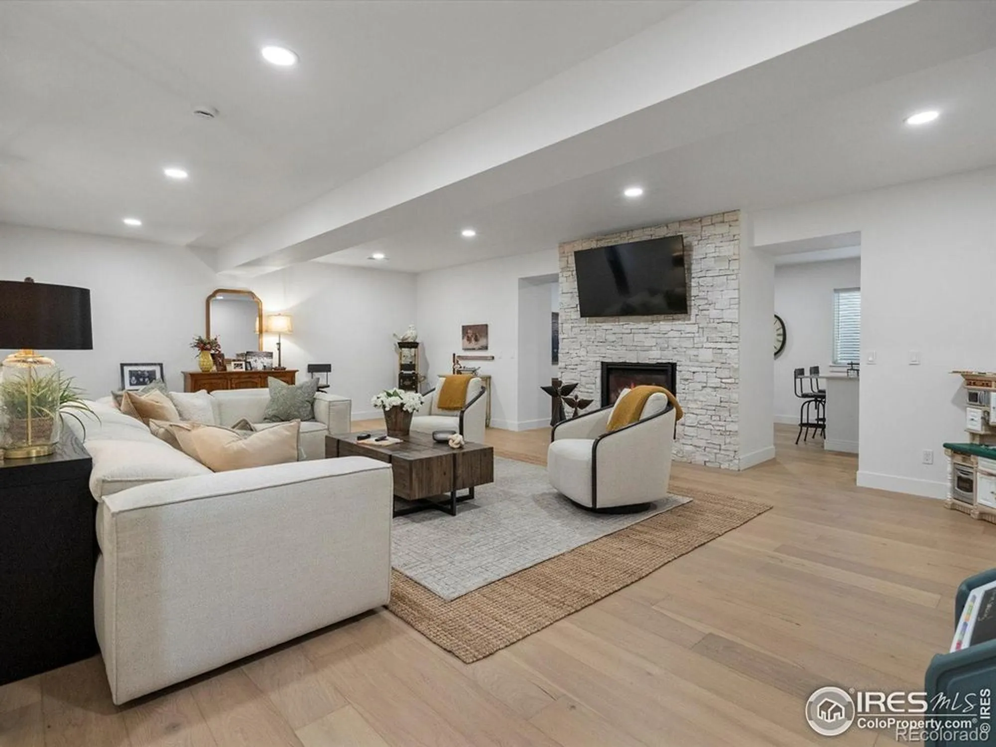 Property Slideshow image 30 of 39 | 9035 s shawnee ct, Aurora, CO, 80016