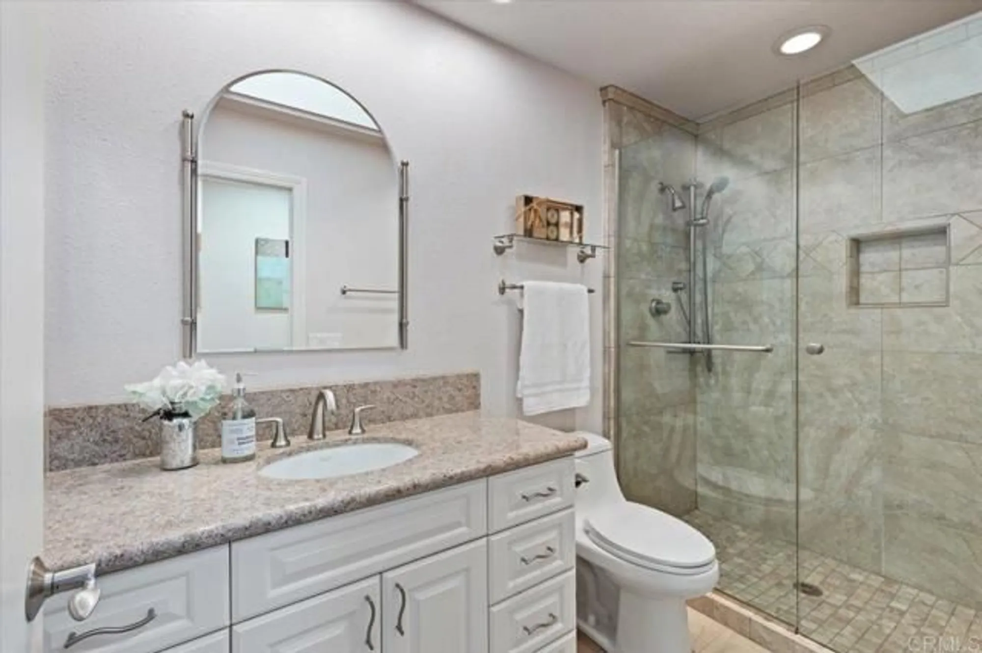 Property Slideshow image 33 of 59 | 1054 la sombra dr, San Marcos, CA, 92078
