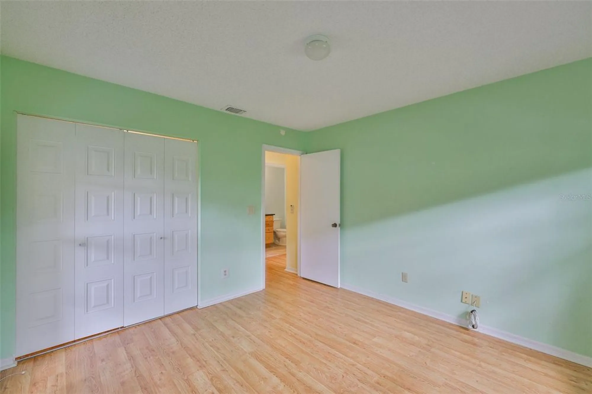 Property Slideshow image 15 of 49 | 1908 canterbury ln 20, Sun City Center, FL, 33573