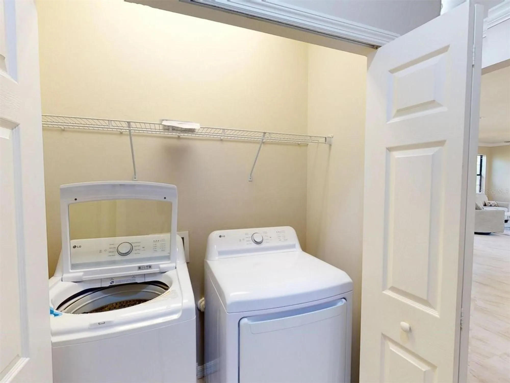 Property Slideshow image 46 of 85 | 2430 daisy dr, North Port, FL, 34289