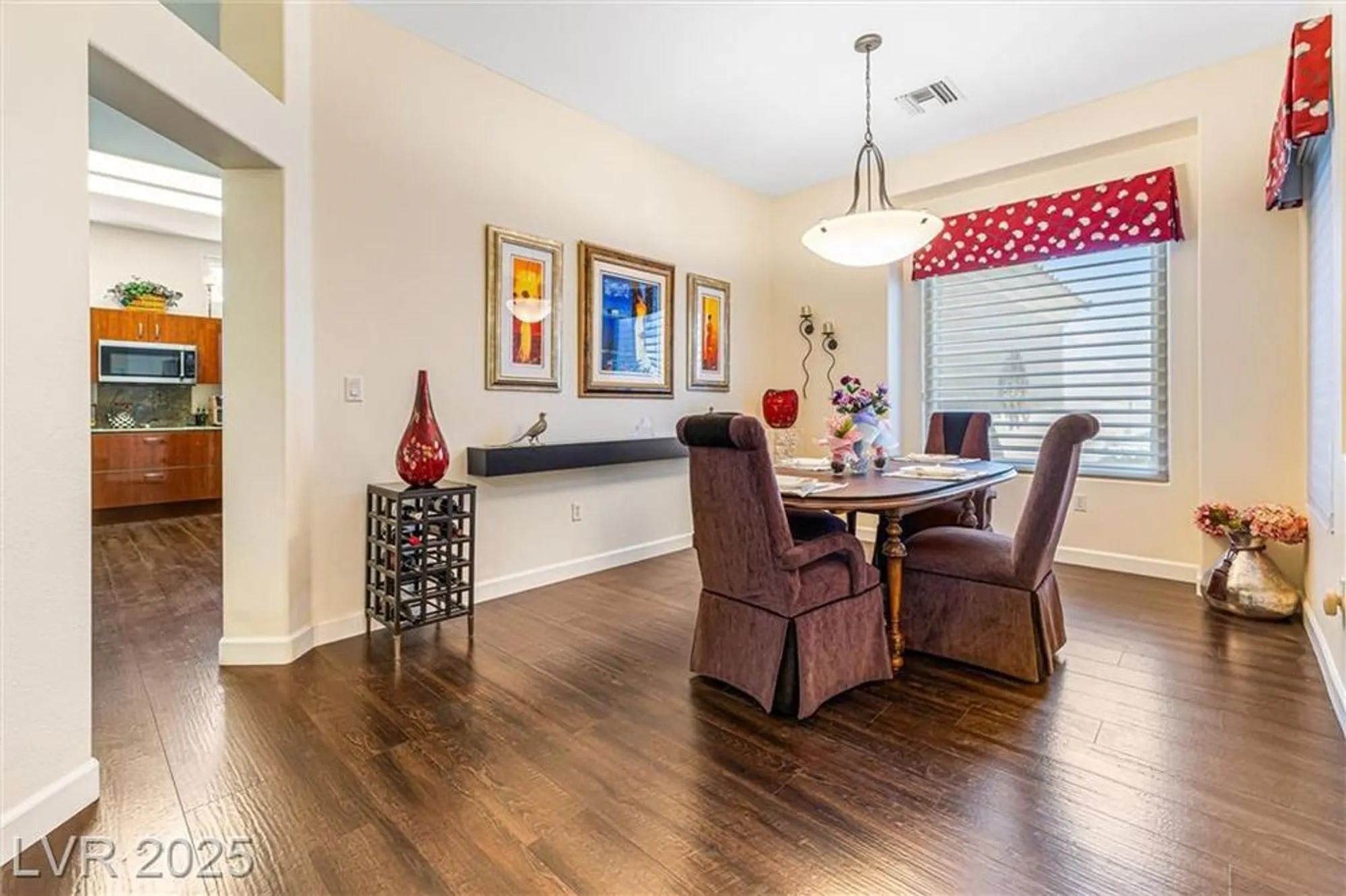 Property Slideshow image 12 of 55 | 1901 capestone st, Las Vegas, NV, 89134