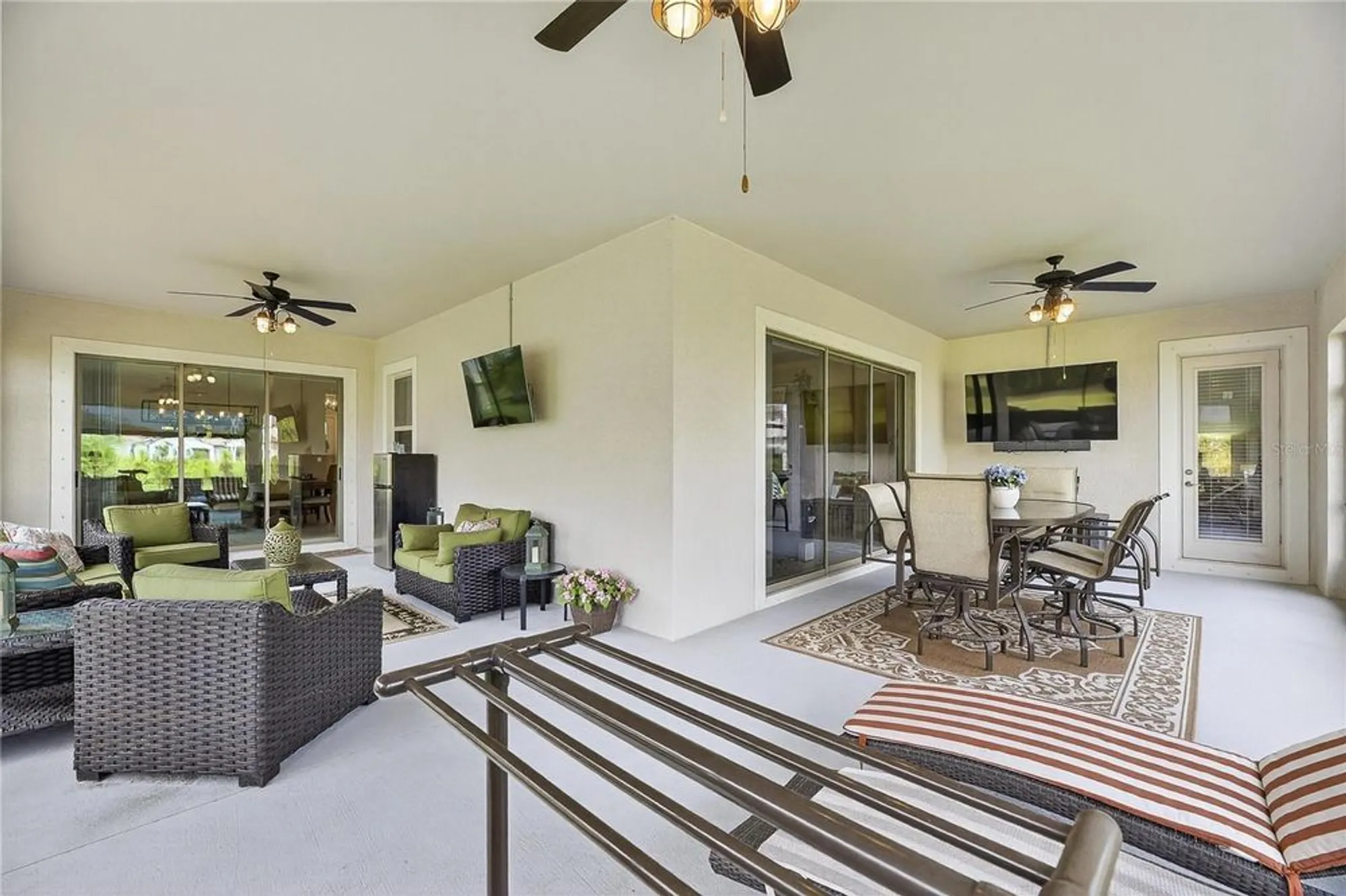 Property Slideshow image 46 of 96 | 5319 windy grove dr, Wimauma, FL, 33598