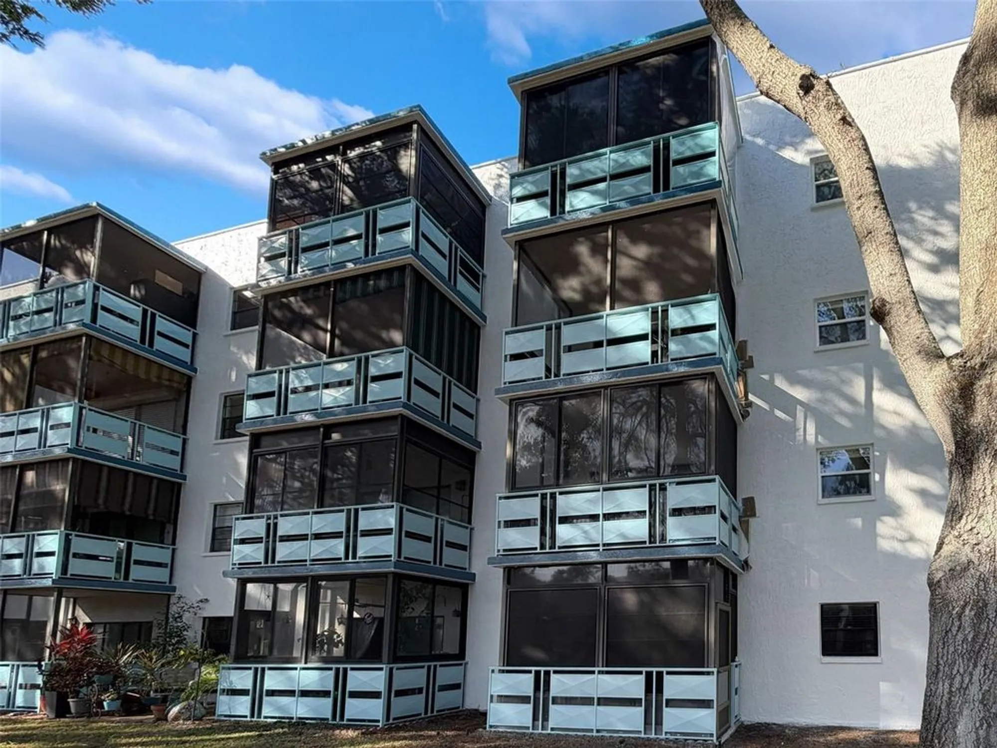 Property Slideshow image 32 of 82 | 5970 80th st n unit 206, St Petersburg, FL, 33709