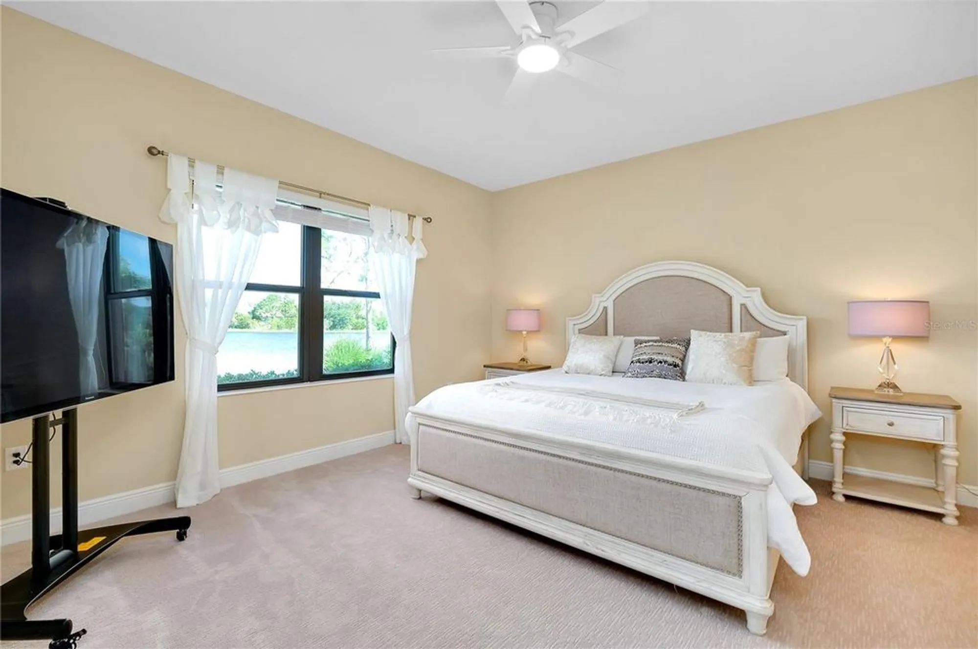 Property Slideshow image 27 of 59 | 21629 avon park ct, Venice, FL, 34293