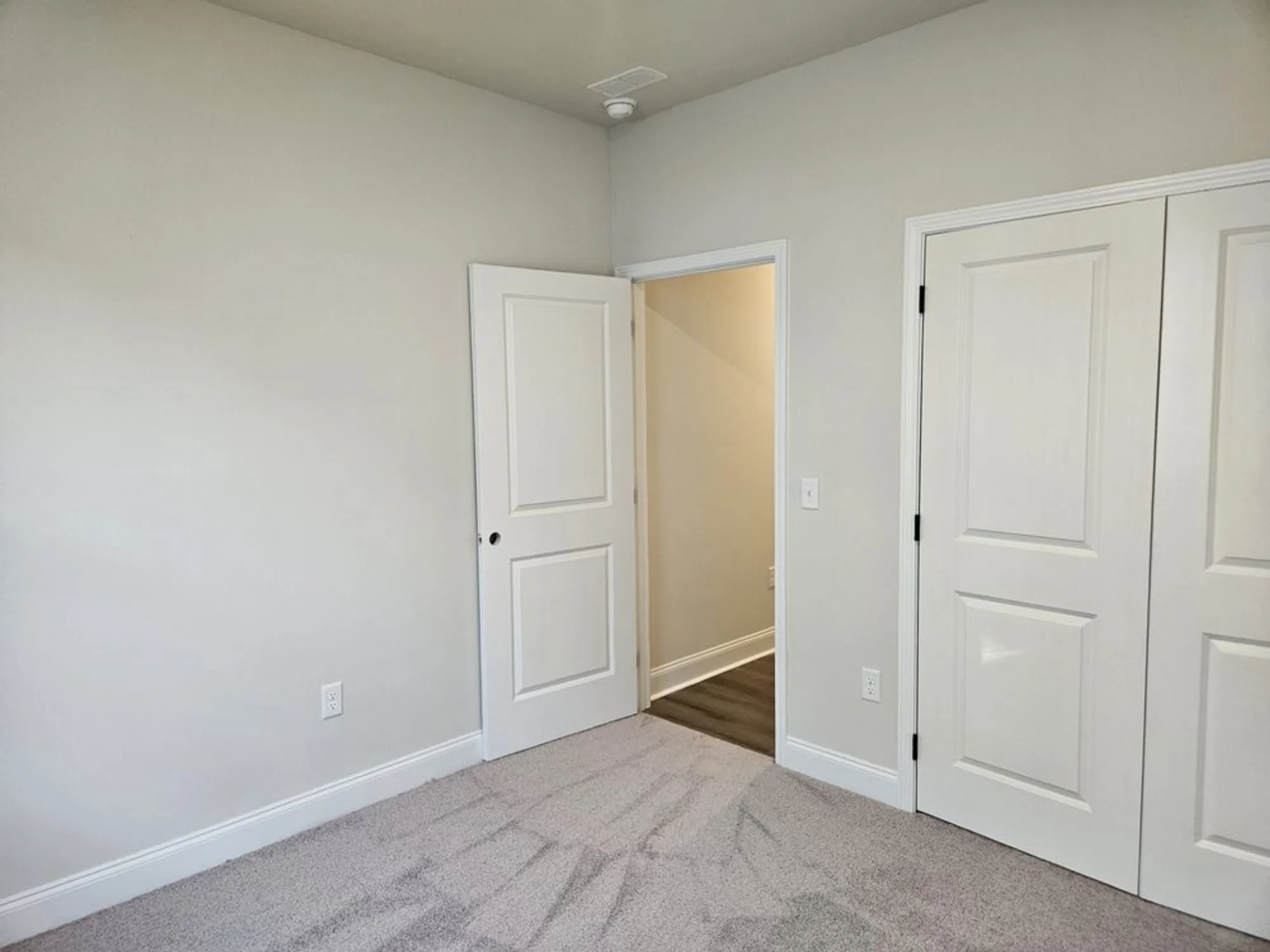 Property Slideshow image 10 of 40 | 340 stonehaus cir, Antioch, TN, 37013