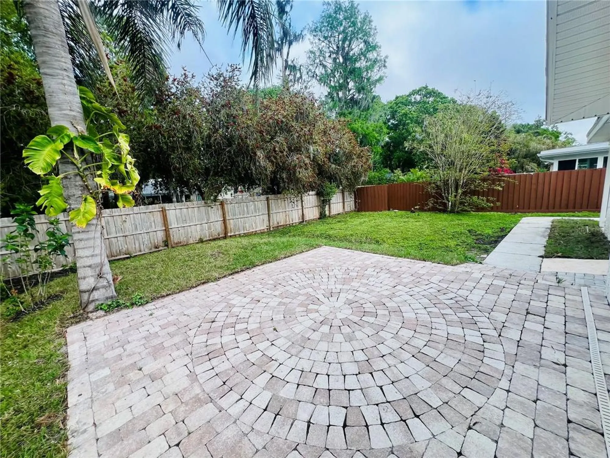 Property Slideshow image 4 of 28 | 801 leeward way, Palm Harbor, FL, 34685