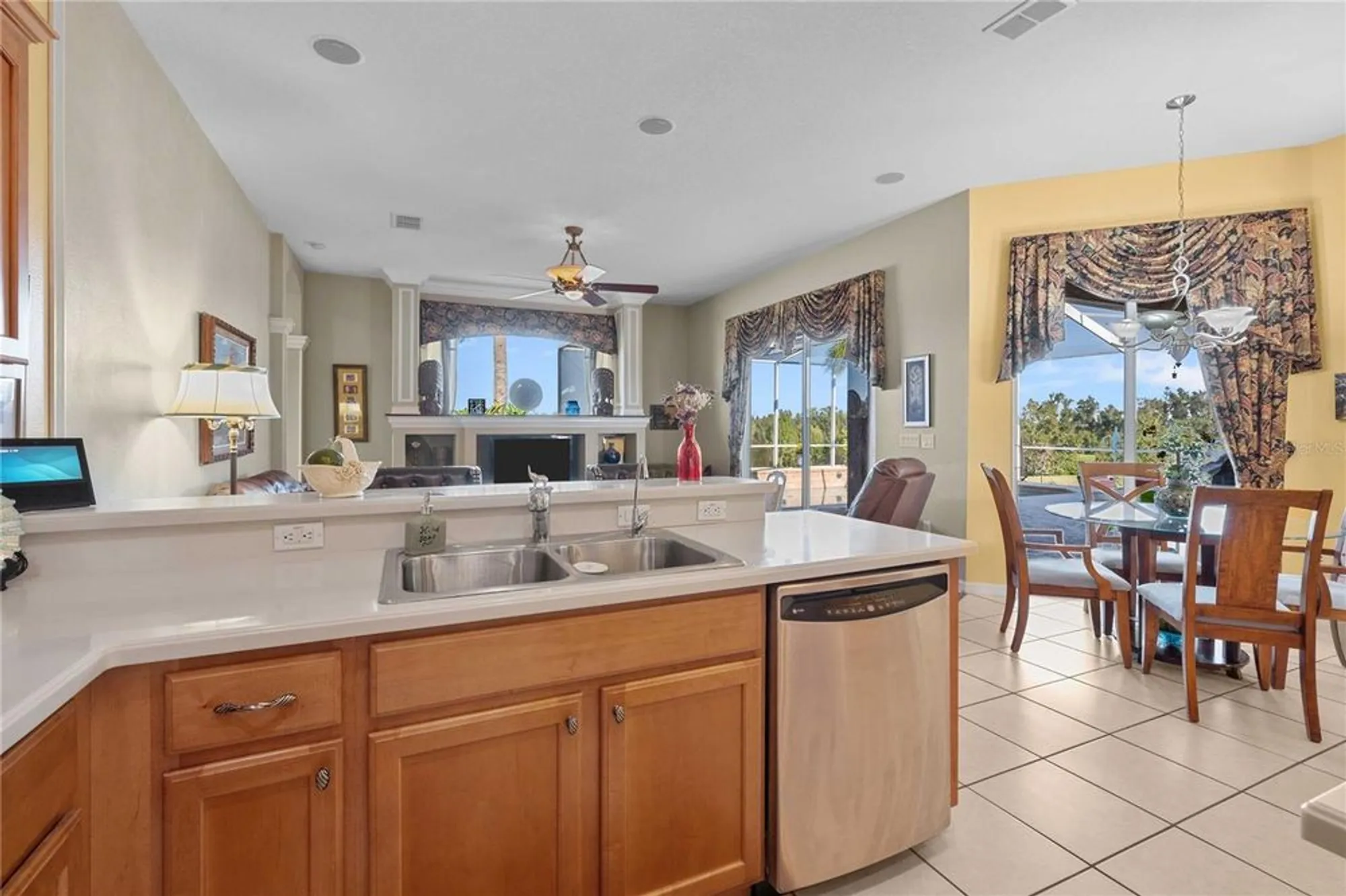 Property Slideshow image 18 of 71 | 13301 thoroughbred dr, Dade City, FL, 33525