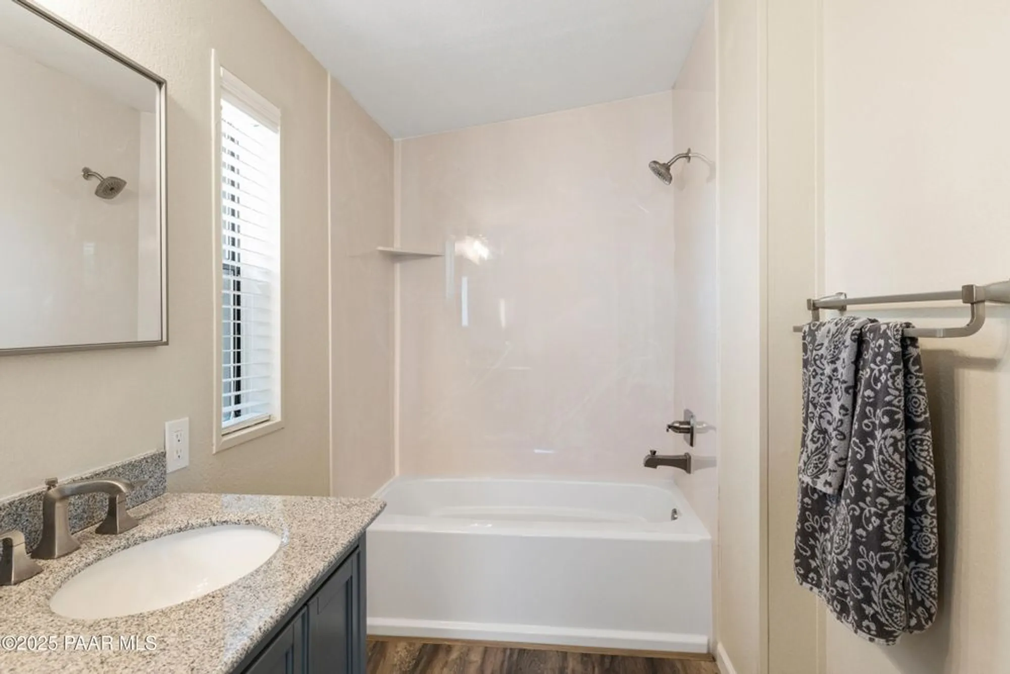 Property Slideshow image 20 of 48 | 1947 e mountain hollow dr, Prescott, AZ, 86301