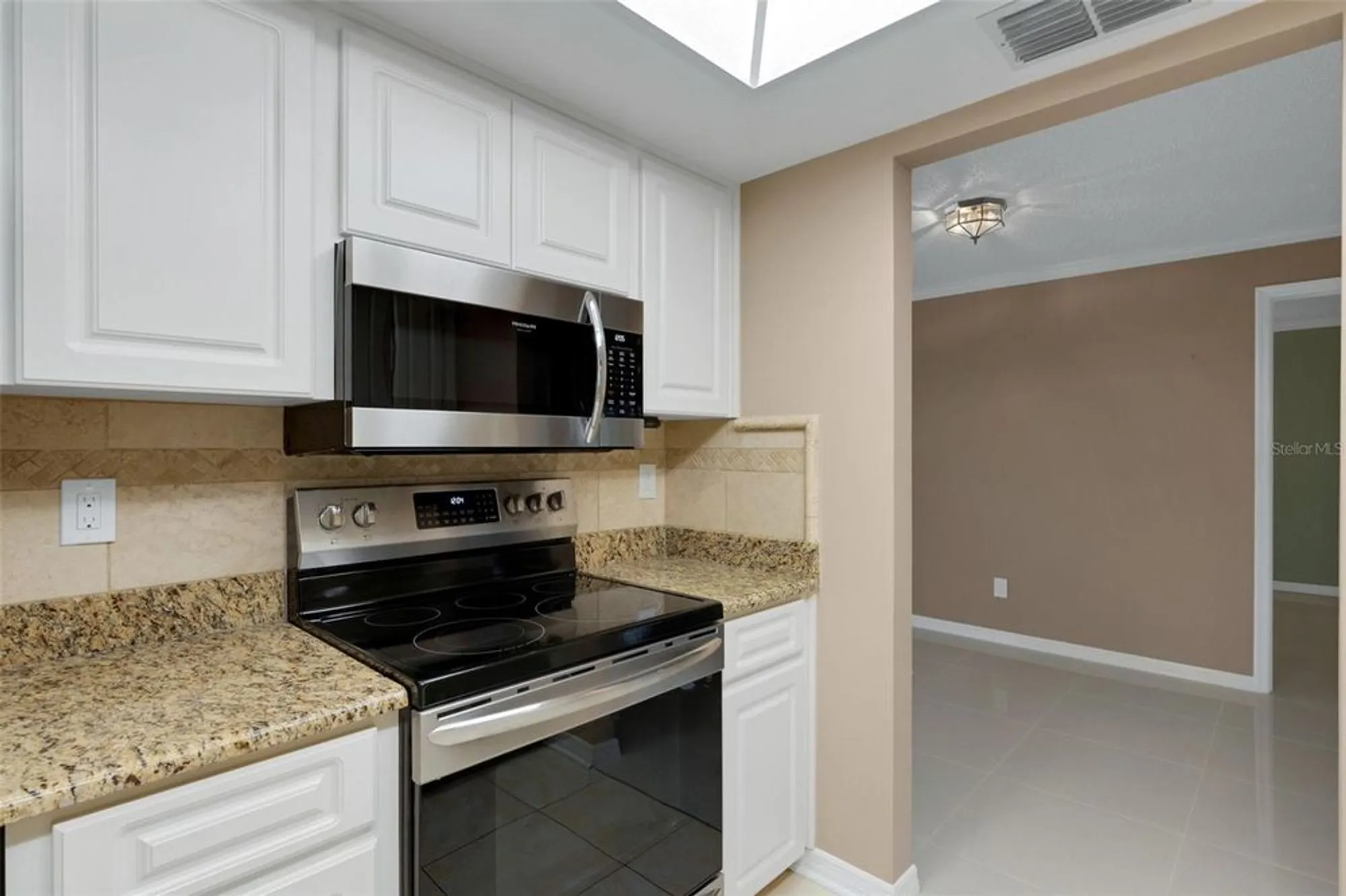 Property Slideshow image 21 of 90 | 3098 e dorchester dr, Palm Harbor, FL, 34684