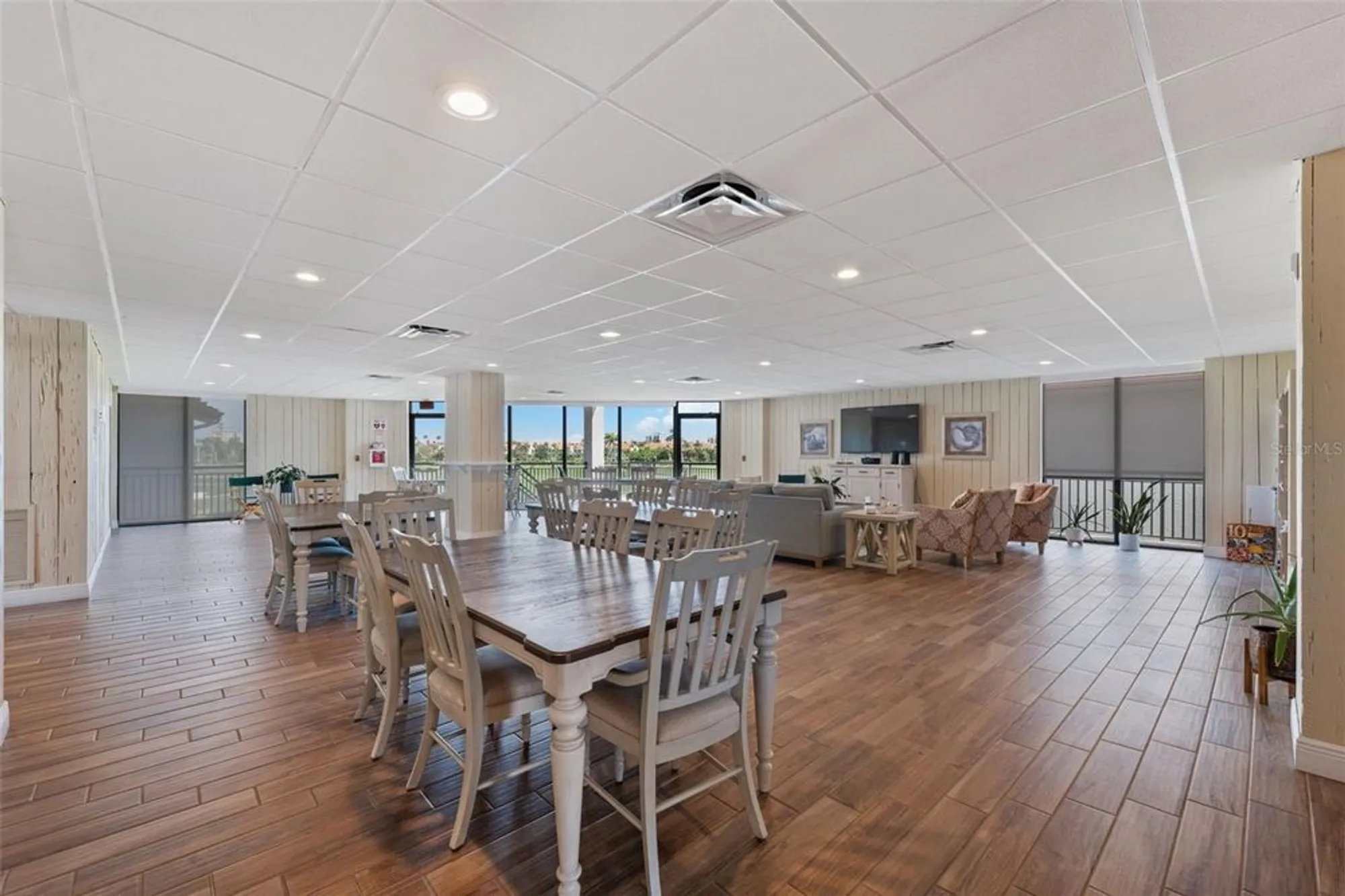 Property Slideshow image 32 of 49 | 6210 sun blvd apt 206, Saint Petersburg, FL, 33715