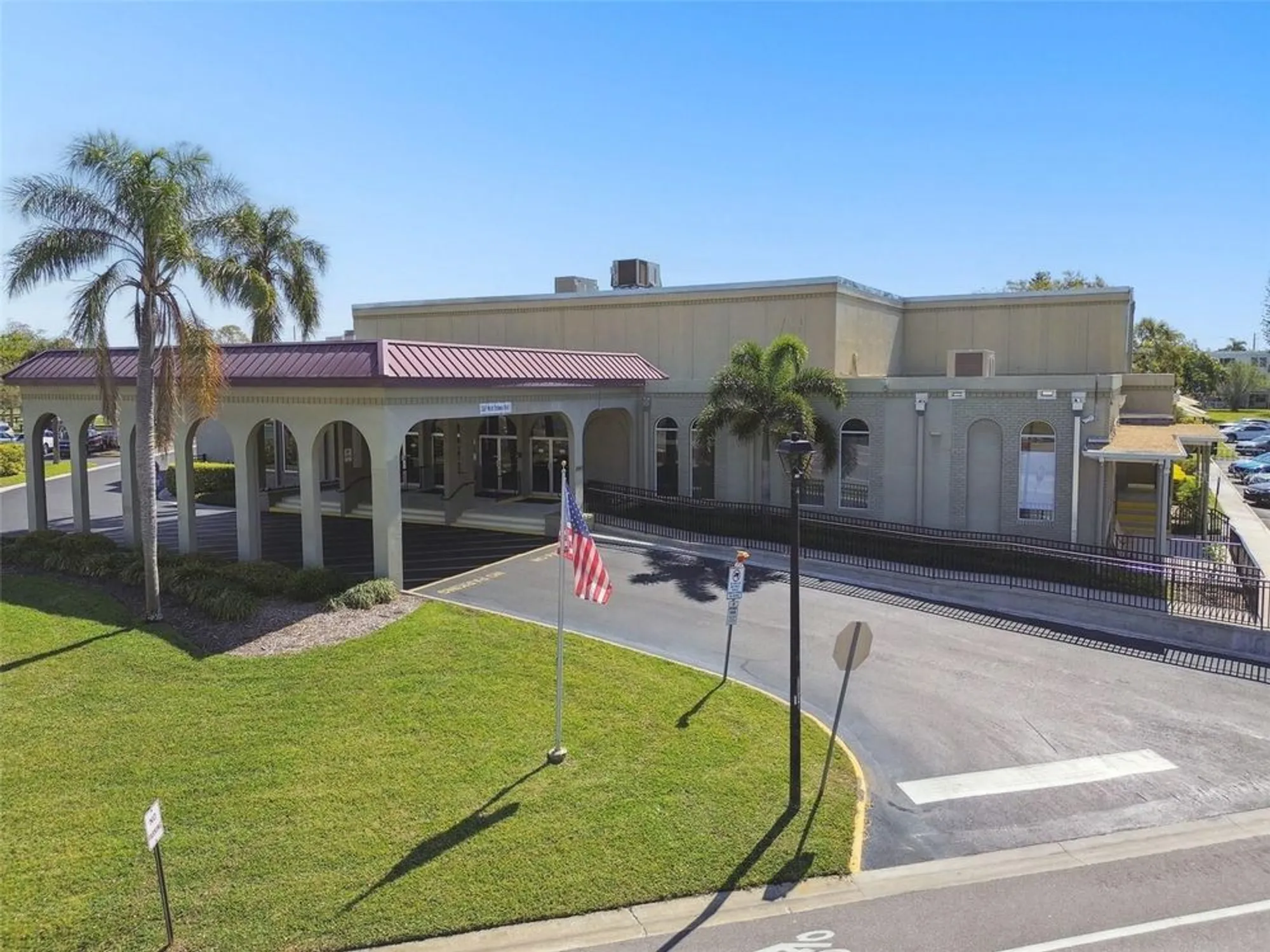 Property Slideshow image 53 of 73 | 2466 ecuadorian way apt 6, Clearwater, FL, 33763