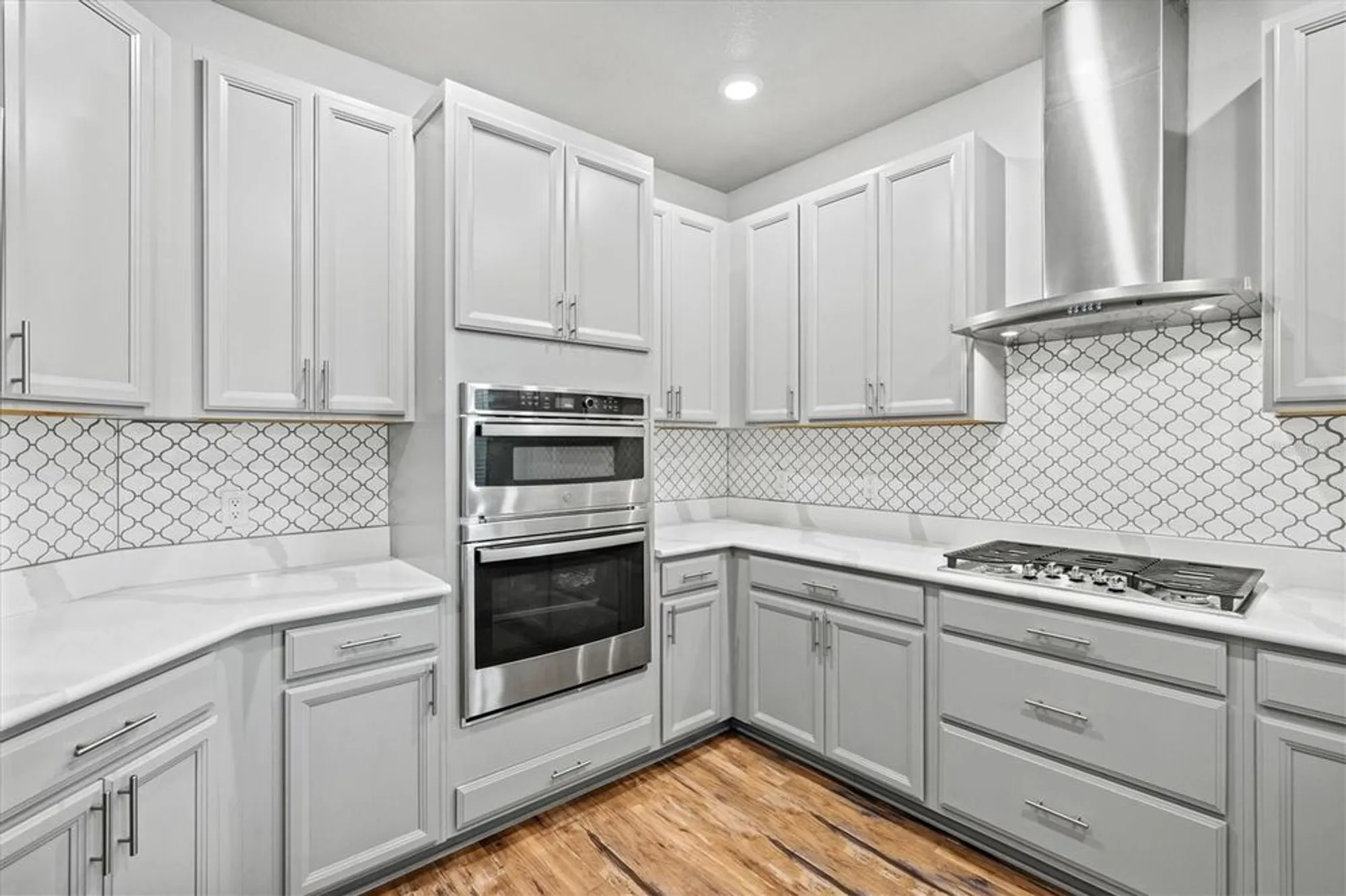 Property Slideshow image 12 of 95 | 5458 summit gln, Bradenton, FL, 34203