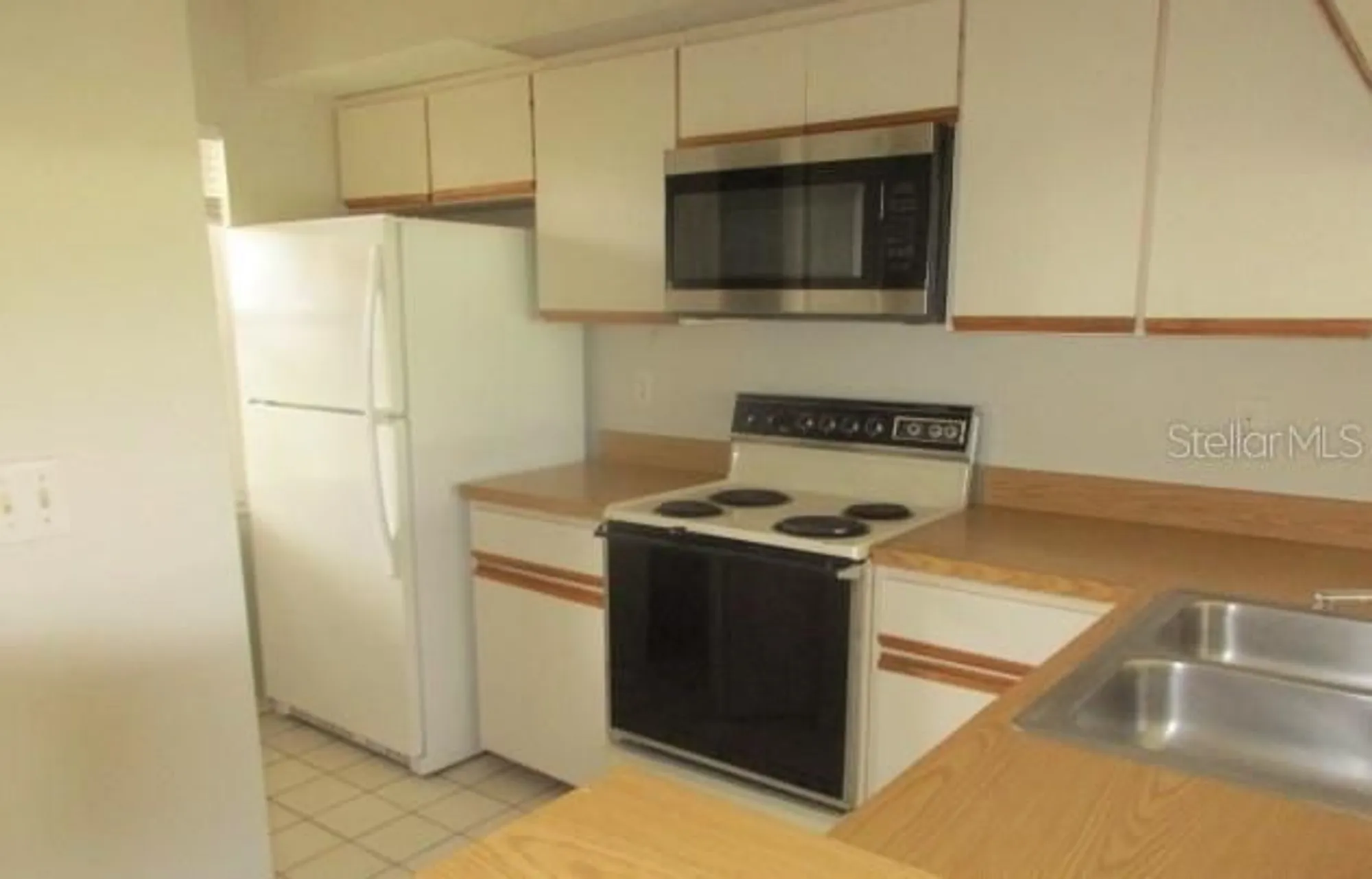 Property Slideshow image 6 of 14 | 429 cerromar ln 353, Venice, FL, 34293