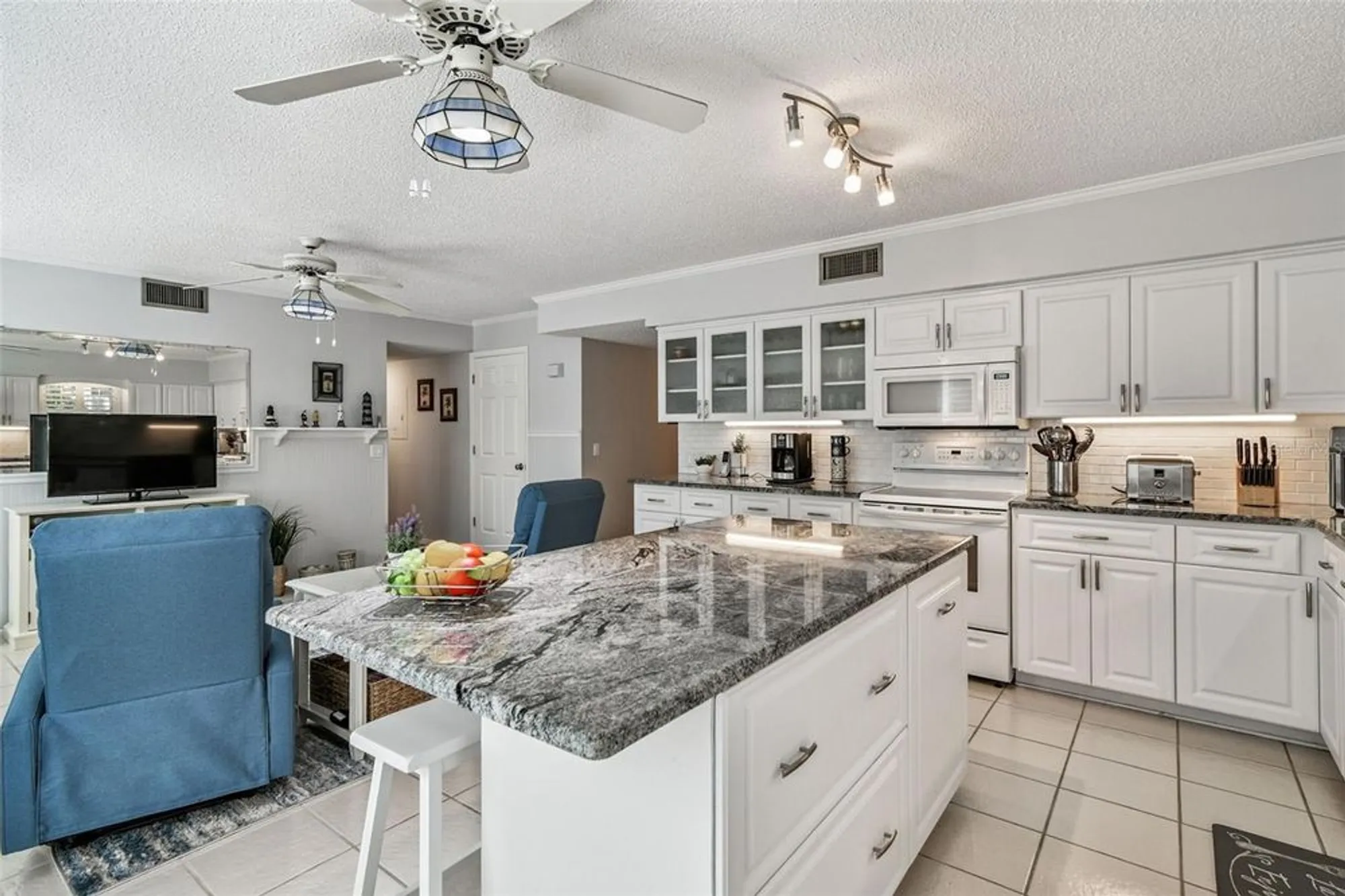 Property Slideshow image 36 of 74 | 2170 americus blvd 34, Clearwater, FL, 33763