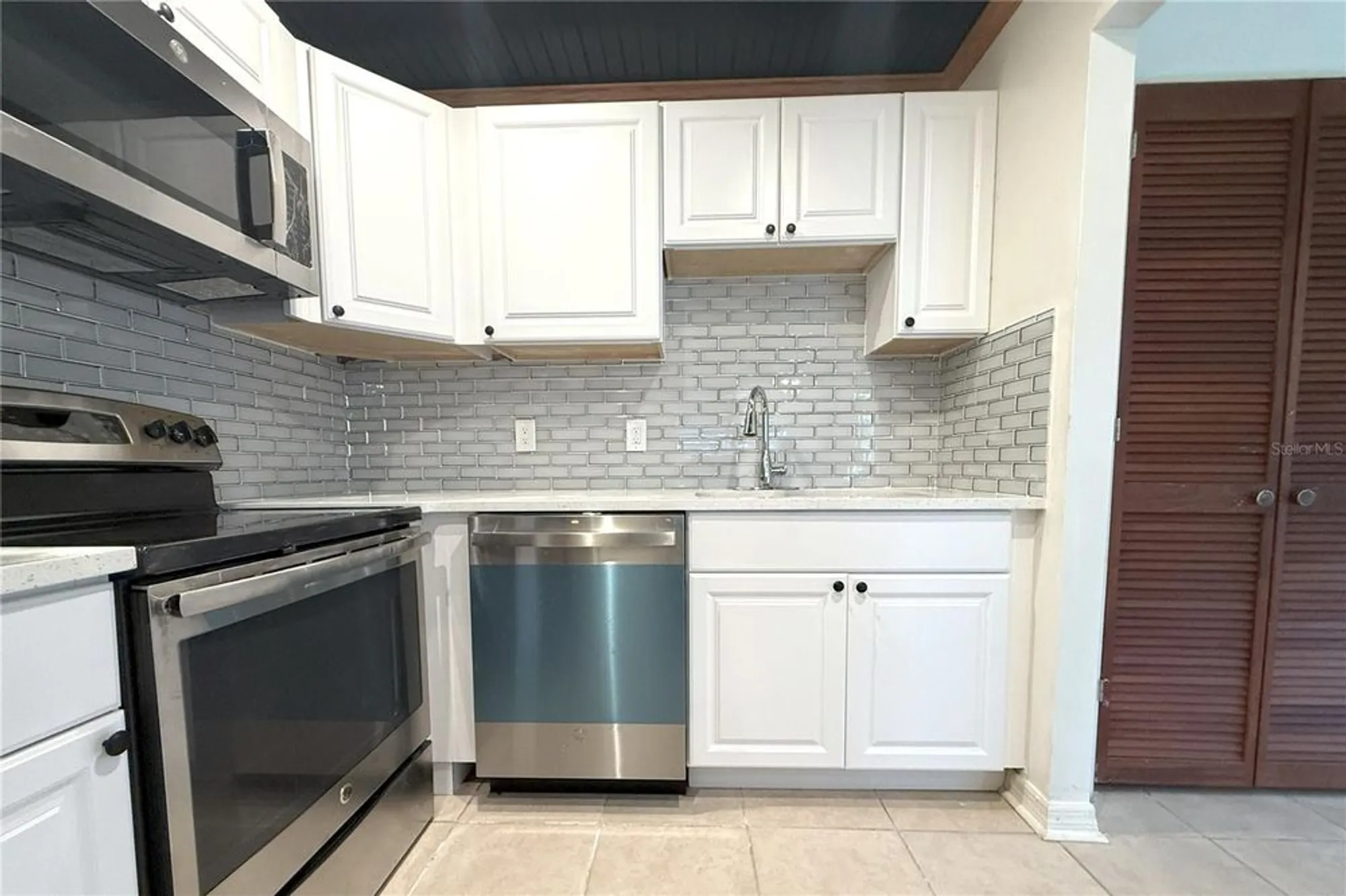 Property Slideshow image 15 of 40 | 101 cambridge trl apt 194, Sun City Center, FL, 33573