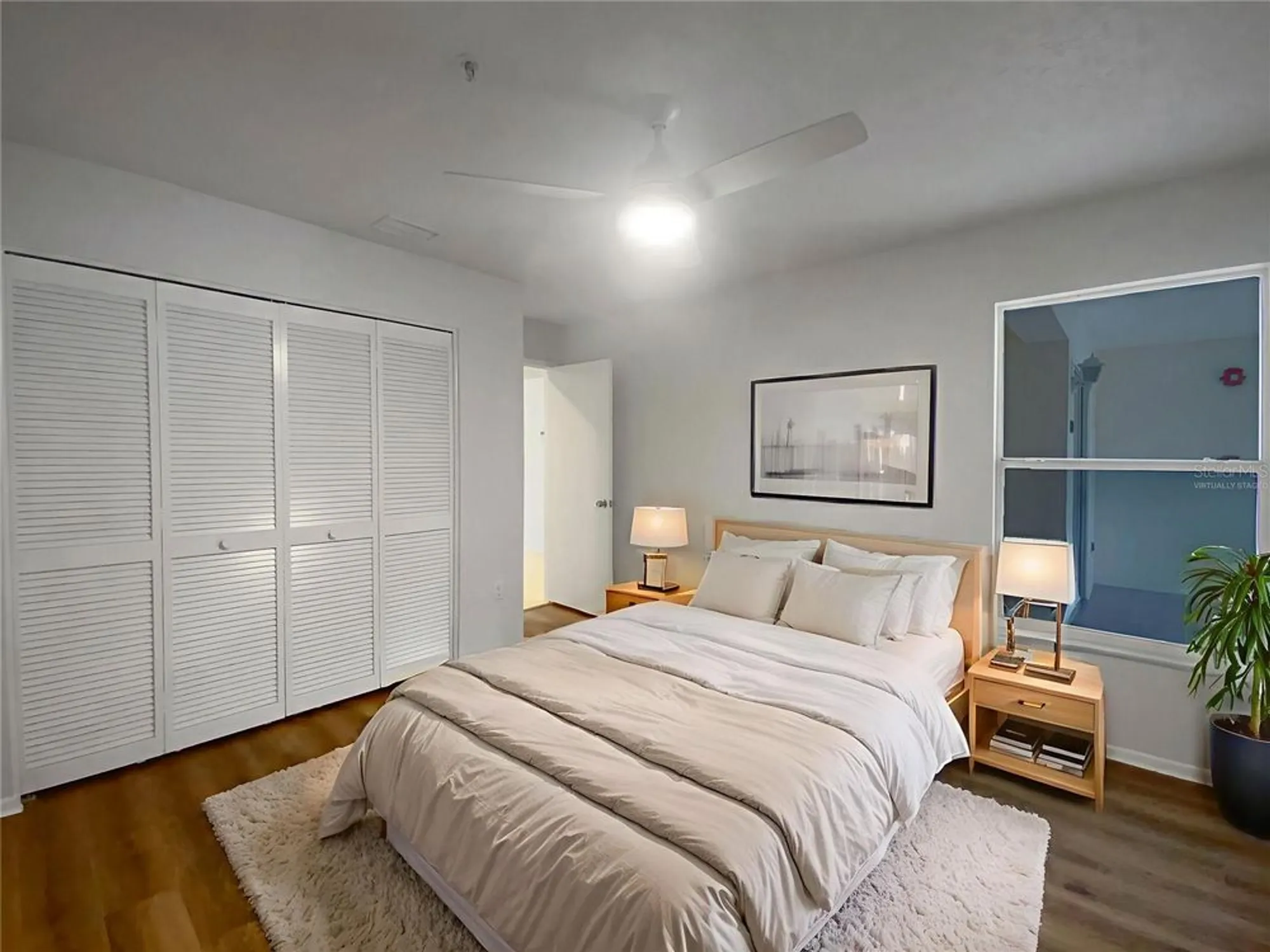 Property Slideshow image 4 of 20 | 6904 drewrys blf 810, Bradenton, FL, 34203