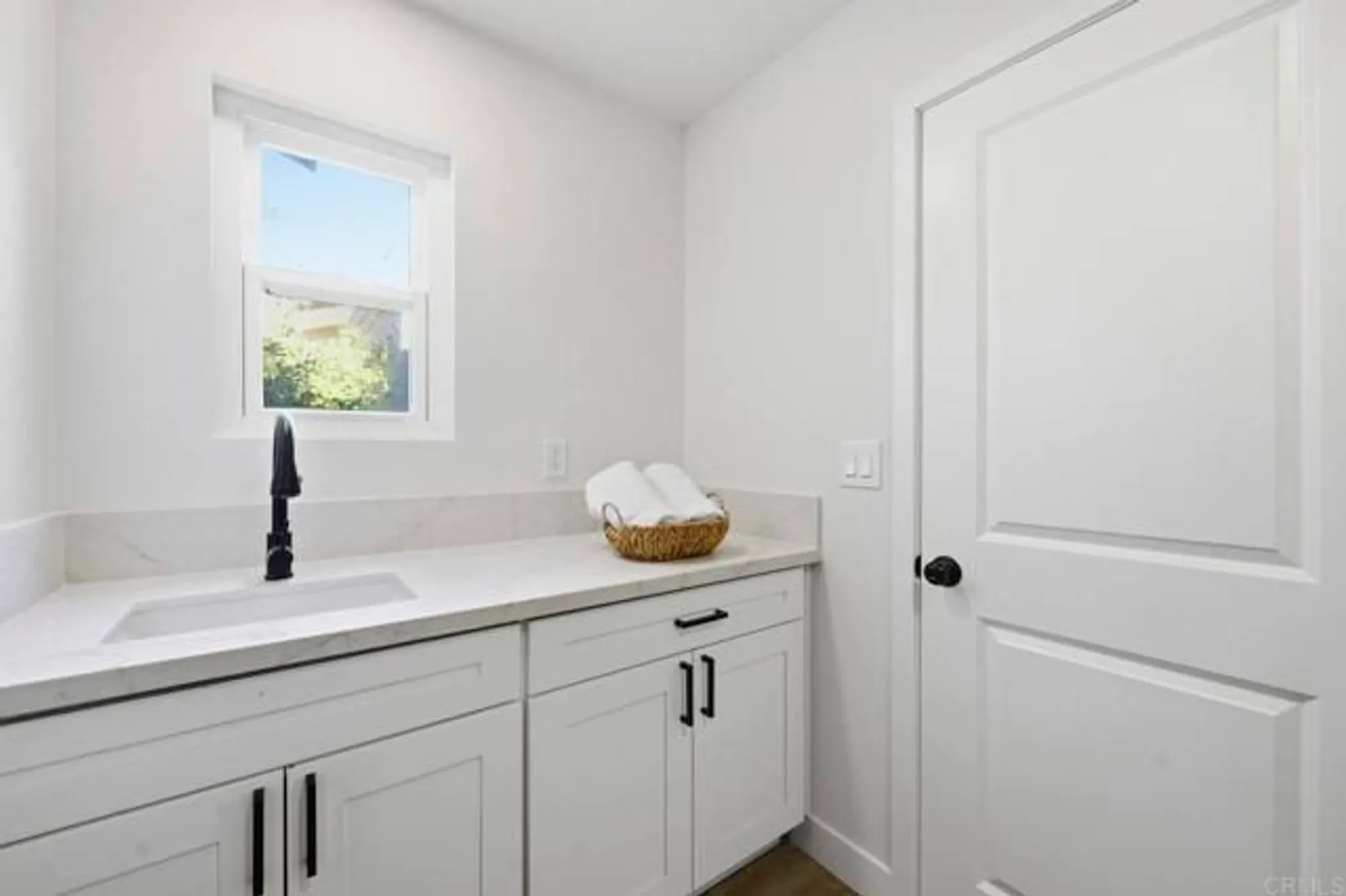 Property Slideshow image 26 of 55 | 18023 avenida alozdra, San Diego, CA, 92128