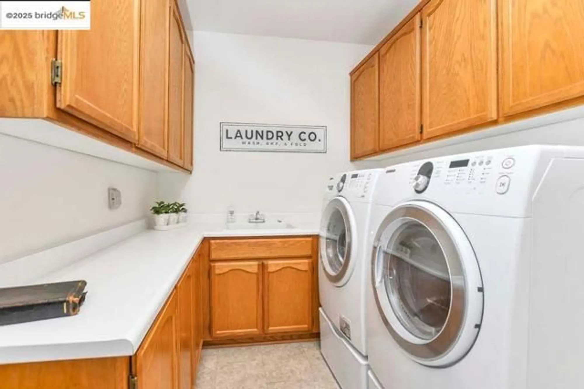 Property Slideshow image 29 of 48 | 610 central park pl, Brentwood, CA, 94513