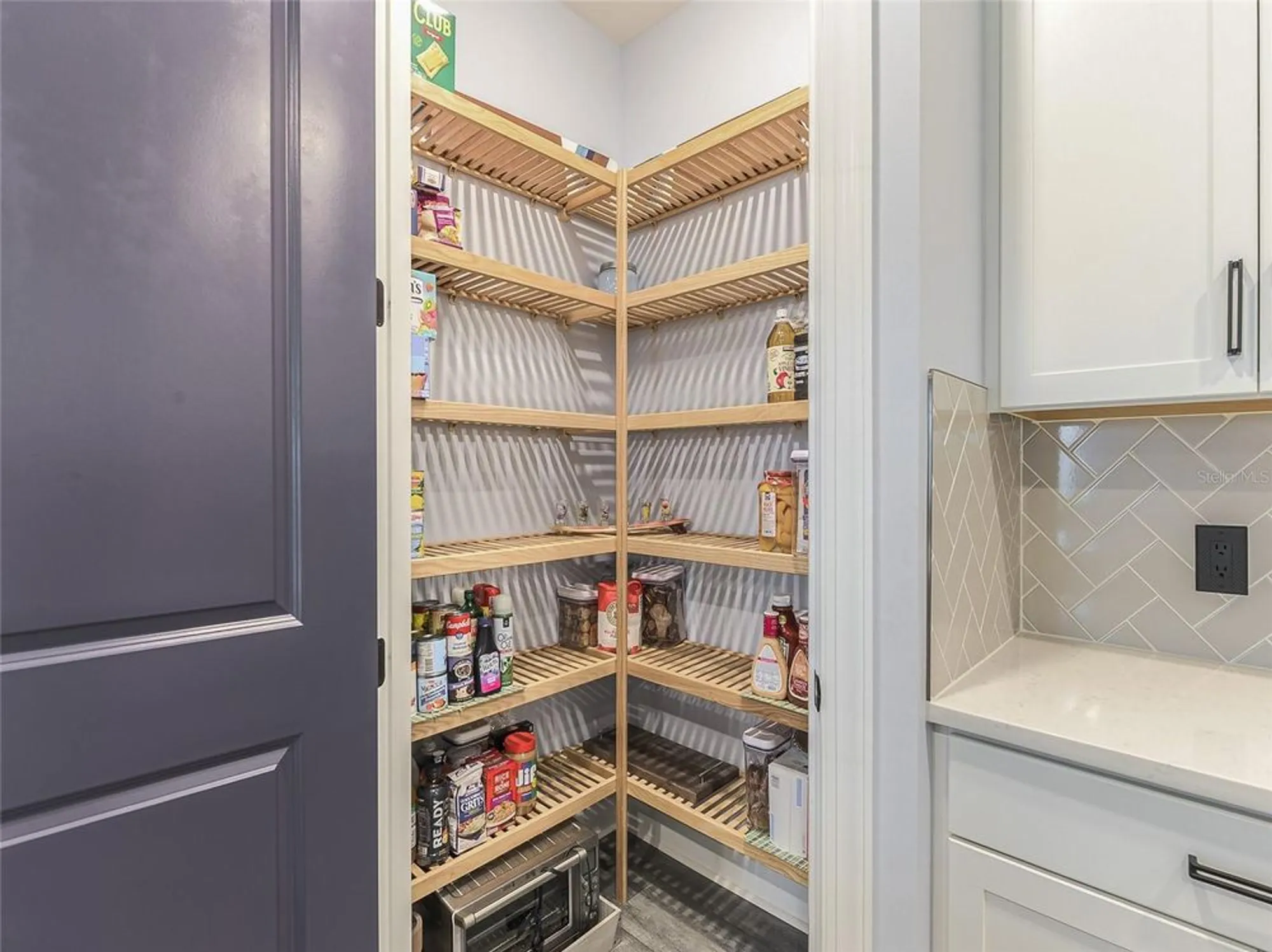 Property Slideshow image 18 of 84 | 7683 summerland cv, Lakewood Ranch, FL, 34202