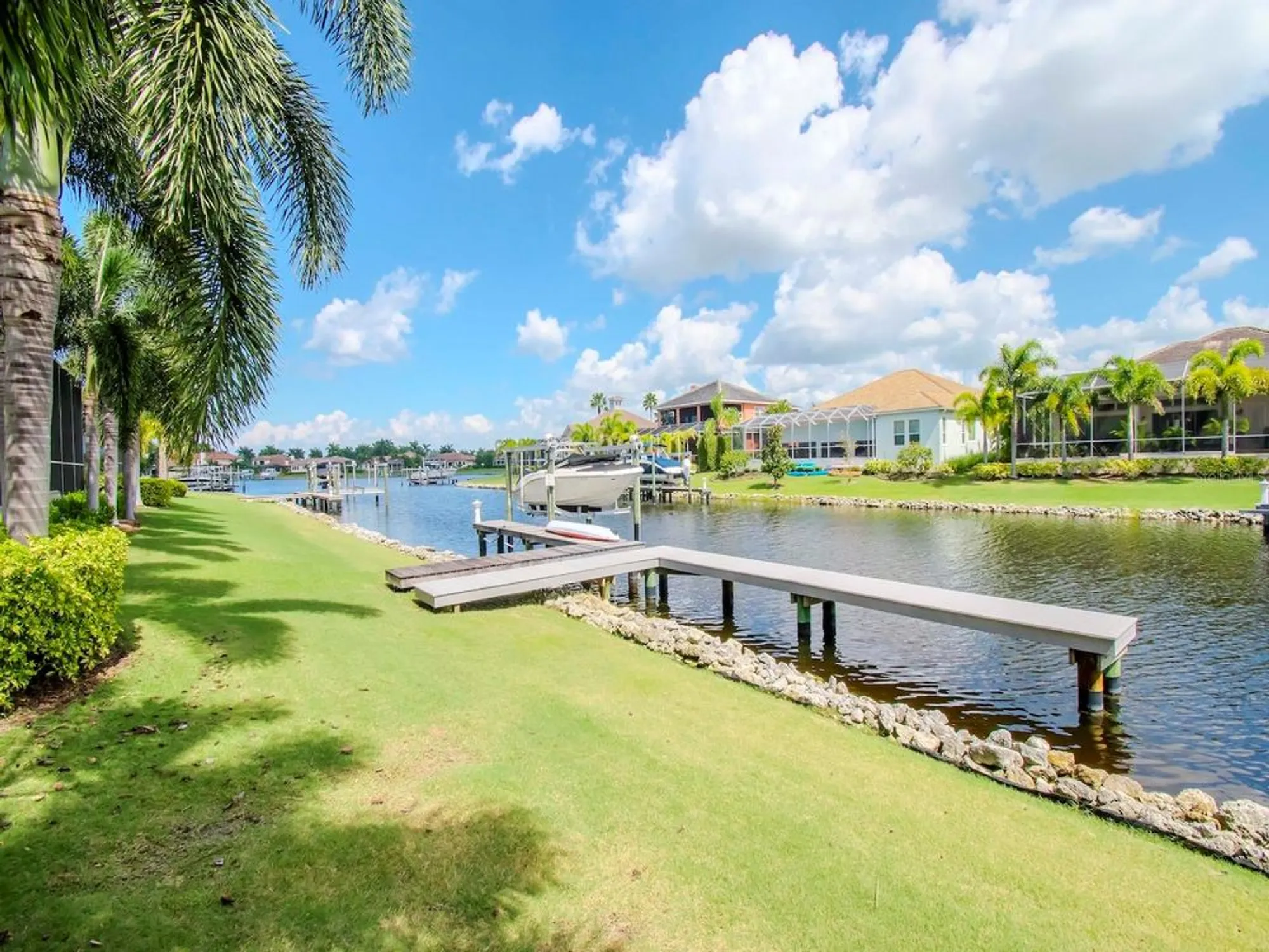 Property Slideshow image 39 of 52 | 717 manns harbor dr, Apollo Beach, FL, 33572