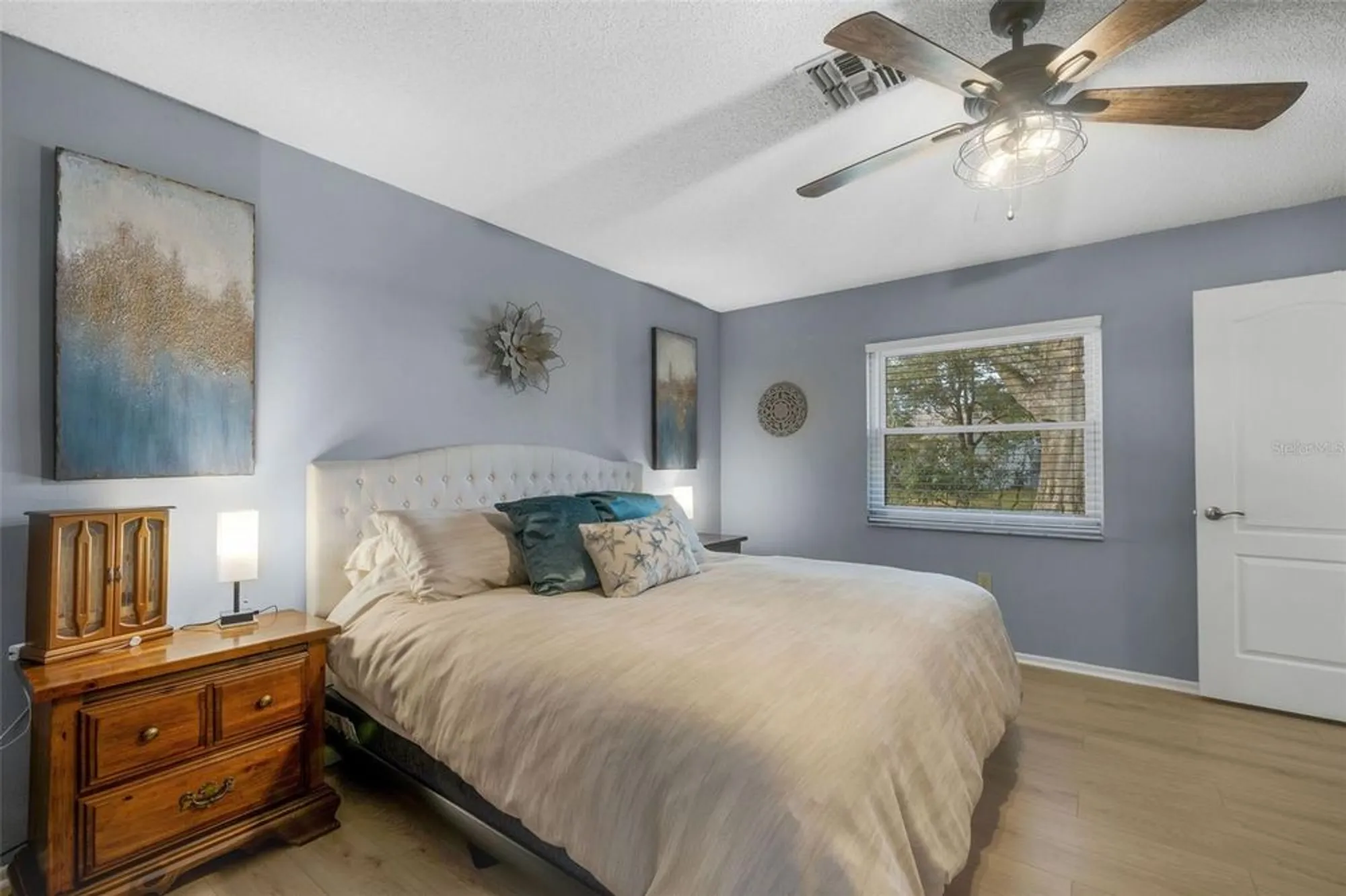 Property Slideshow image 21 of 87 | 4713 saint lawrence dr, New Port Richey, FL, 34655