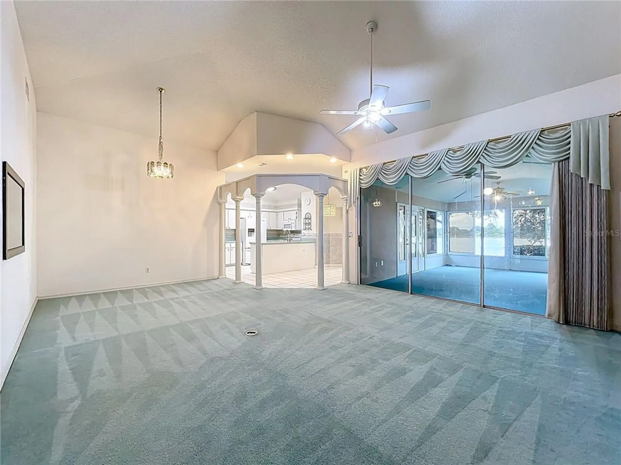 Property Slideshow image 7 of 63 | 5518 queen victoria dr, Leesburg, FL, 34748