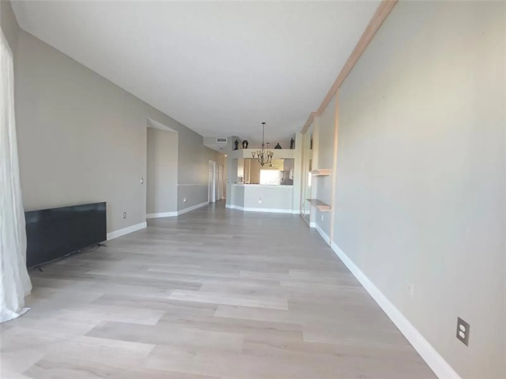 Property Slideshow image 10 of 29 | 7593 granville dr 411, Tamarac, FL, 33321