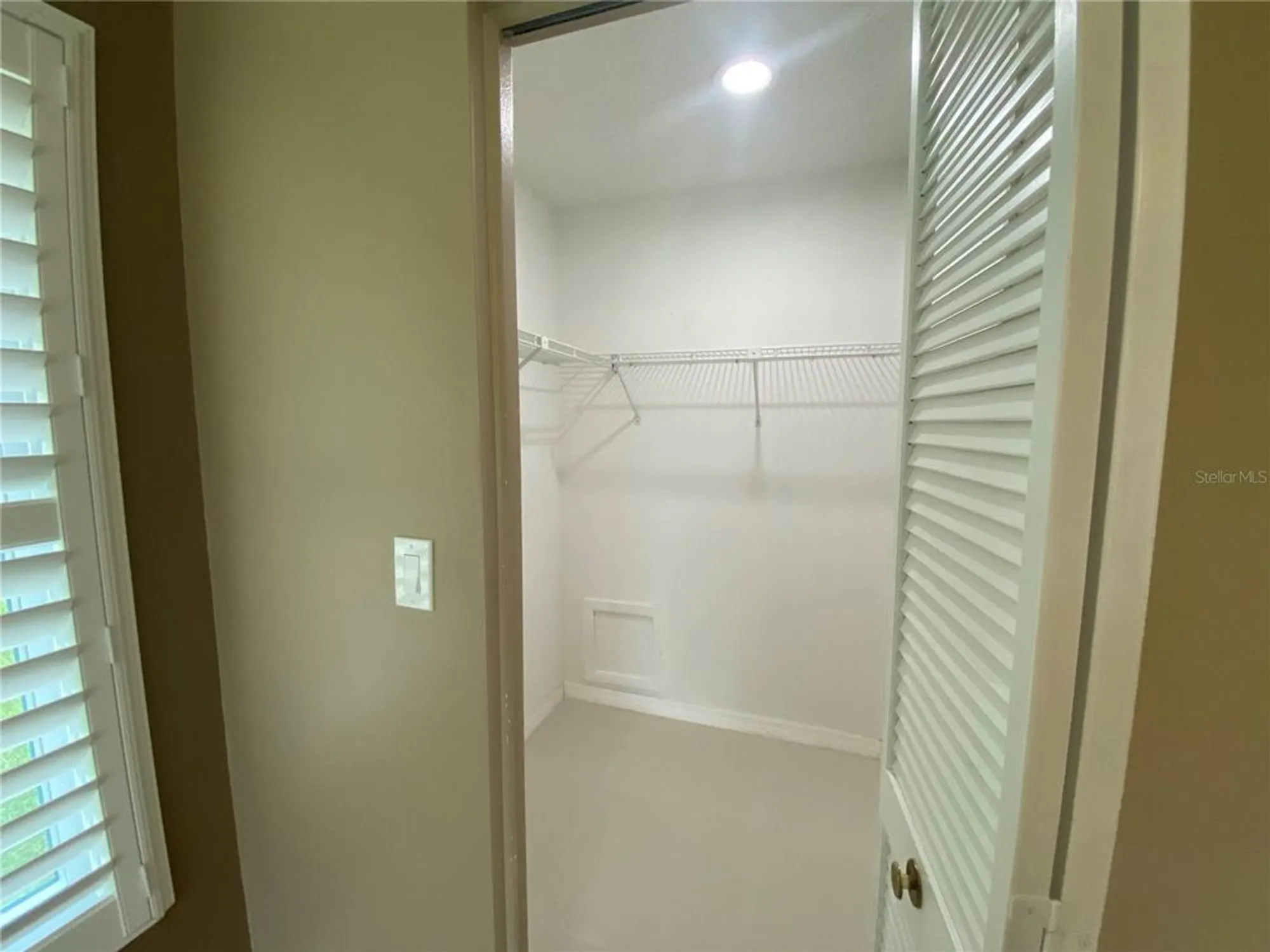 Property Slideshow image 39 of 90 | 3098 e dorchester dr, Palm Harbor, FL, 34684